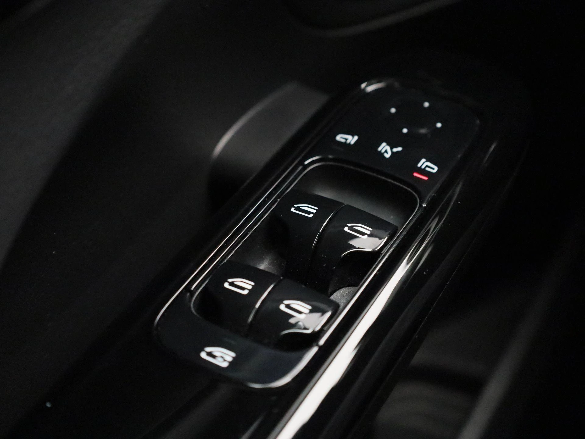 Mercedes-Benz-C-Klasse-image-31