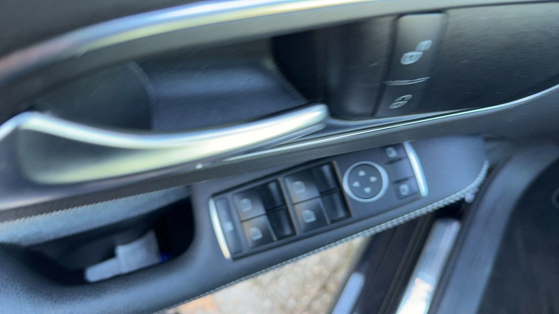 Mercedes-Benz-A-Klasse-image-10