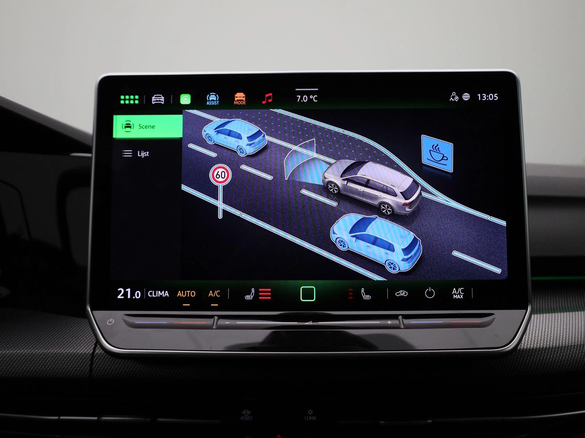 Volkswagen-Golf-image-25