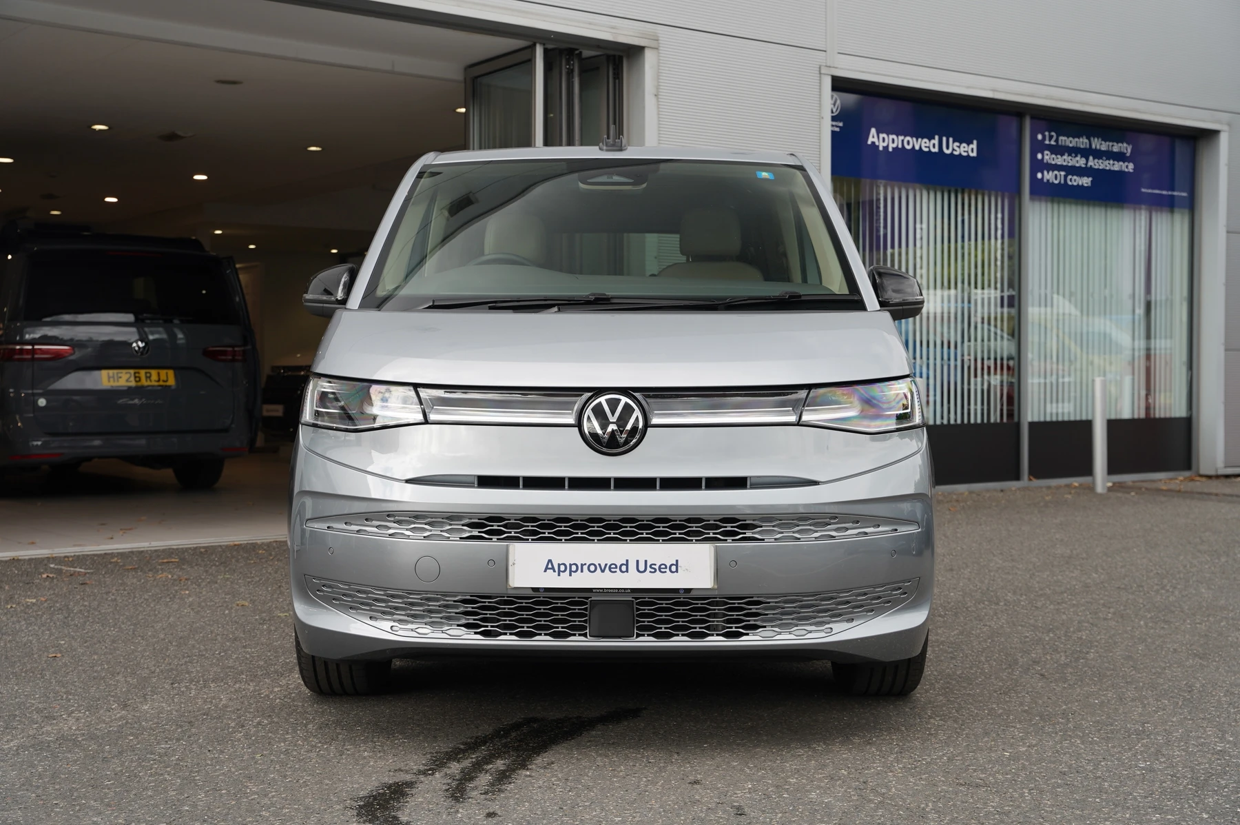 Volkswagen-Multivan-image-6