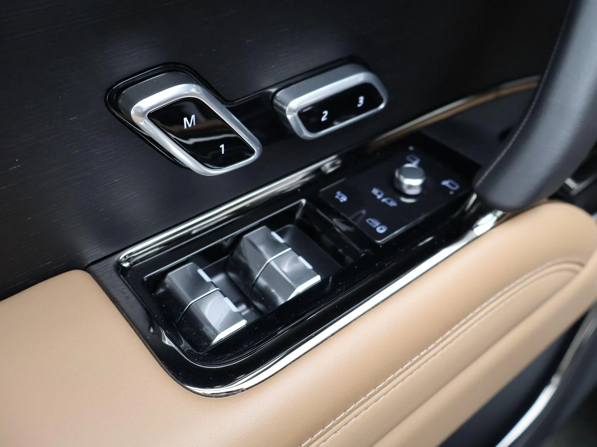 Land Rover-Range Rover Sport-image-29