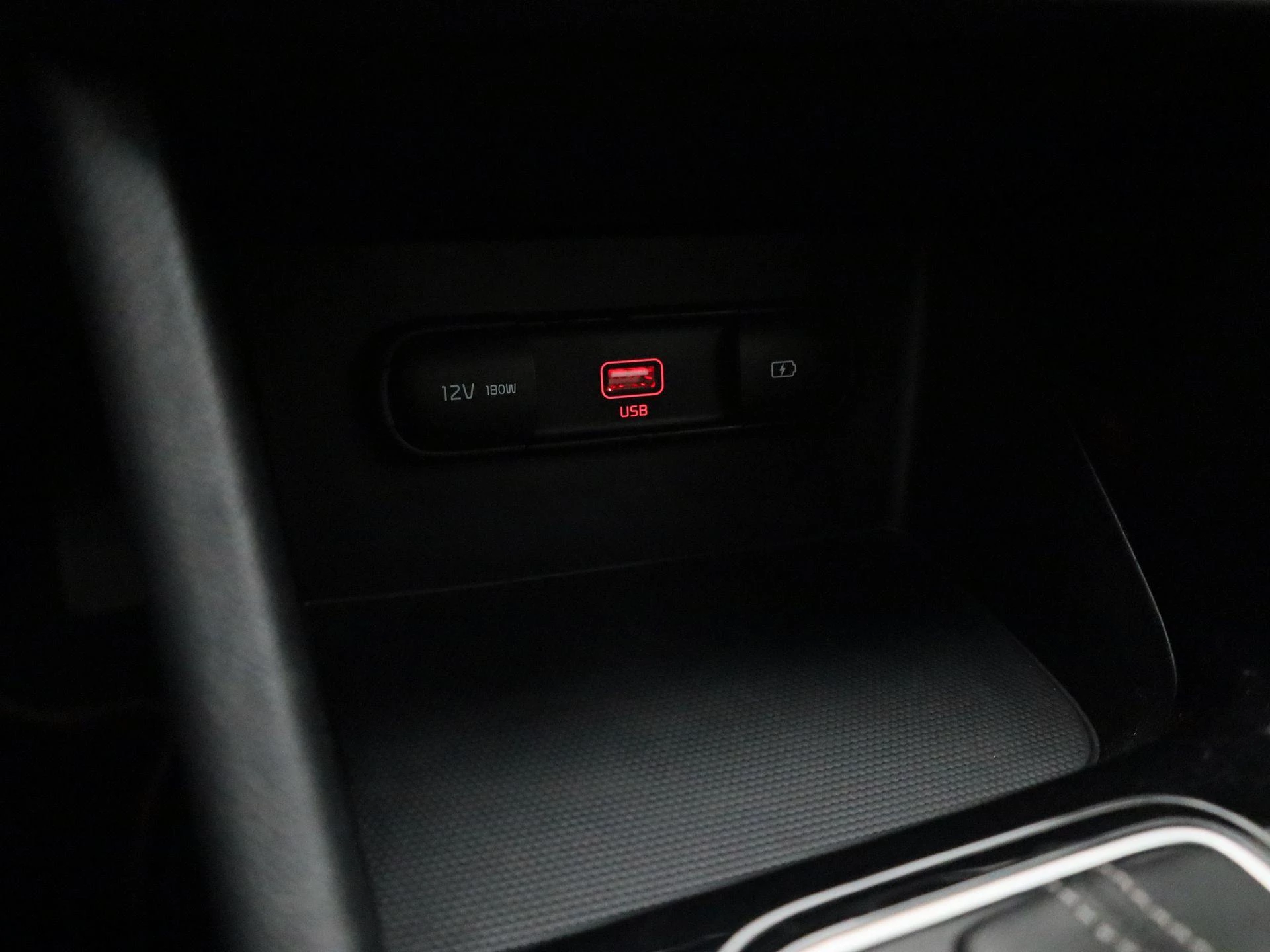Kia-Niro-image-22