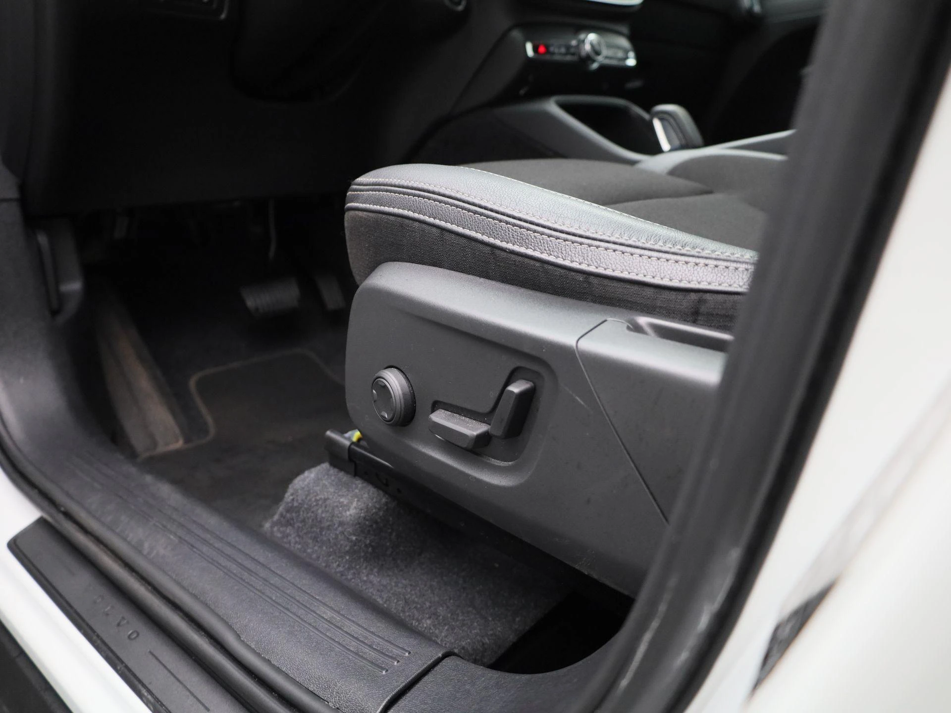Volvo-XC40-image-33