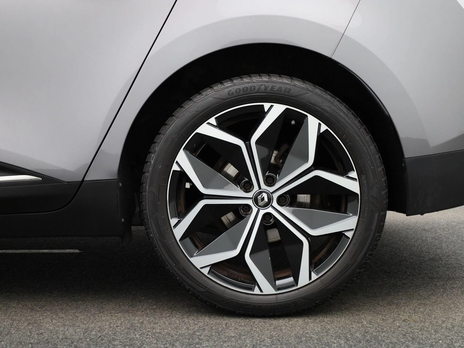Renault Grand Scénic TCe 140 EDC GPF Intens 7P