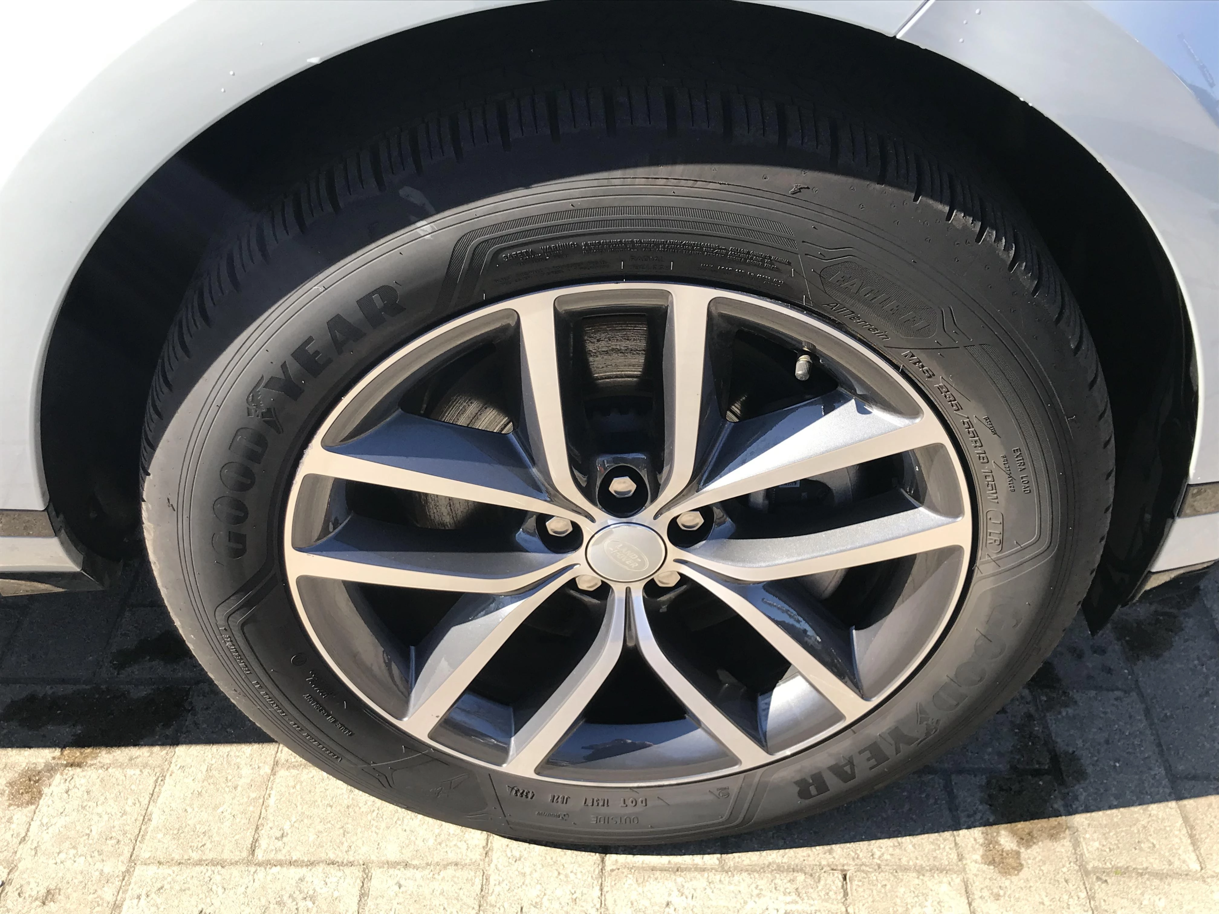 Land Rover-Range Rover Evoque-image-23