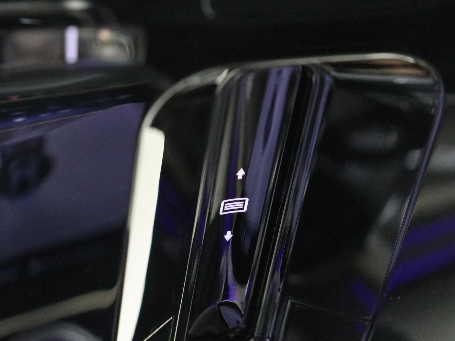 Mercedes-Benz-GLC-image-23