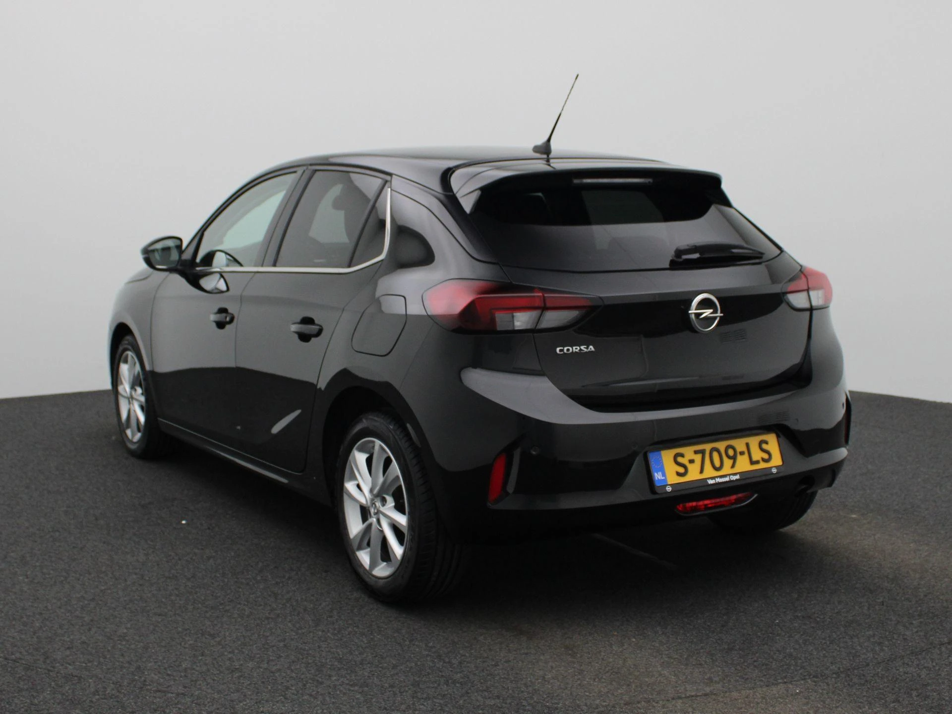 Opel-Corsa-image-3