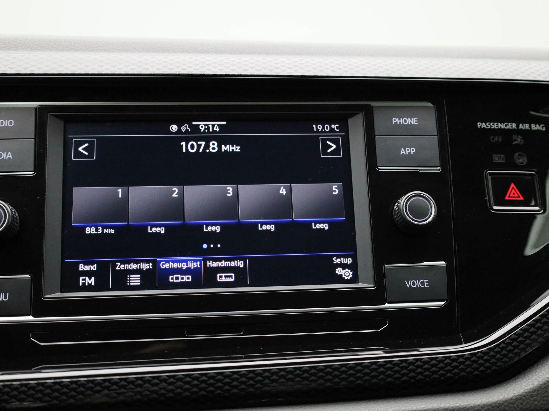 Volkswagen-Polo-image-15