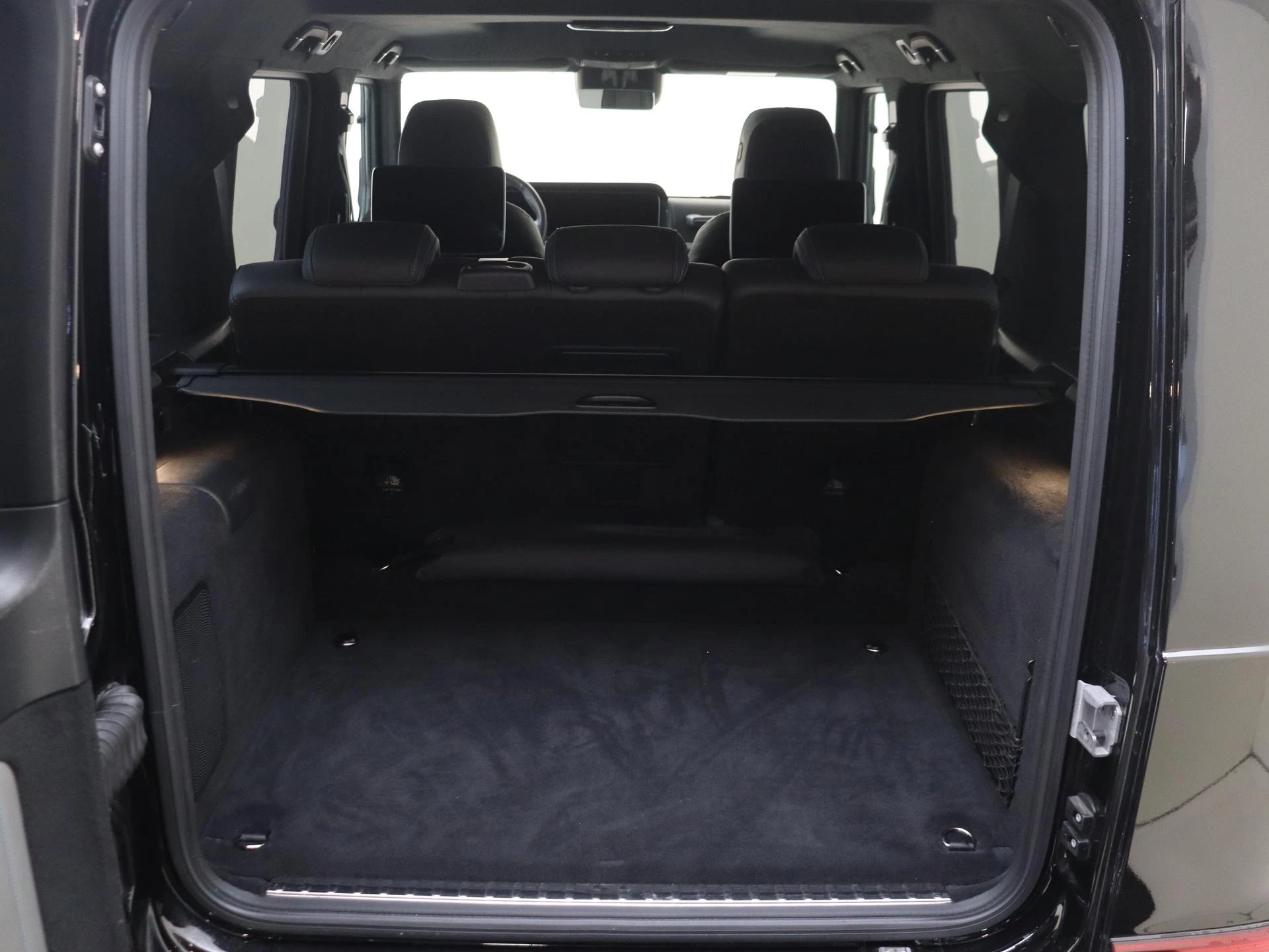 Mercedes-Benz-G-Klasse-image-35