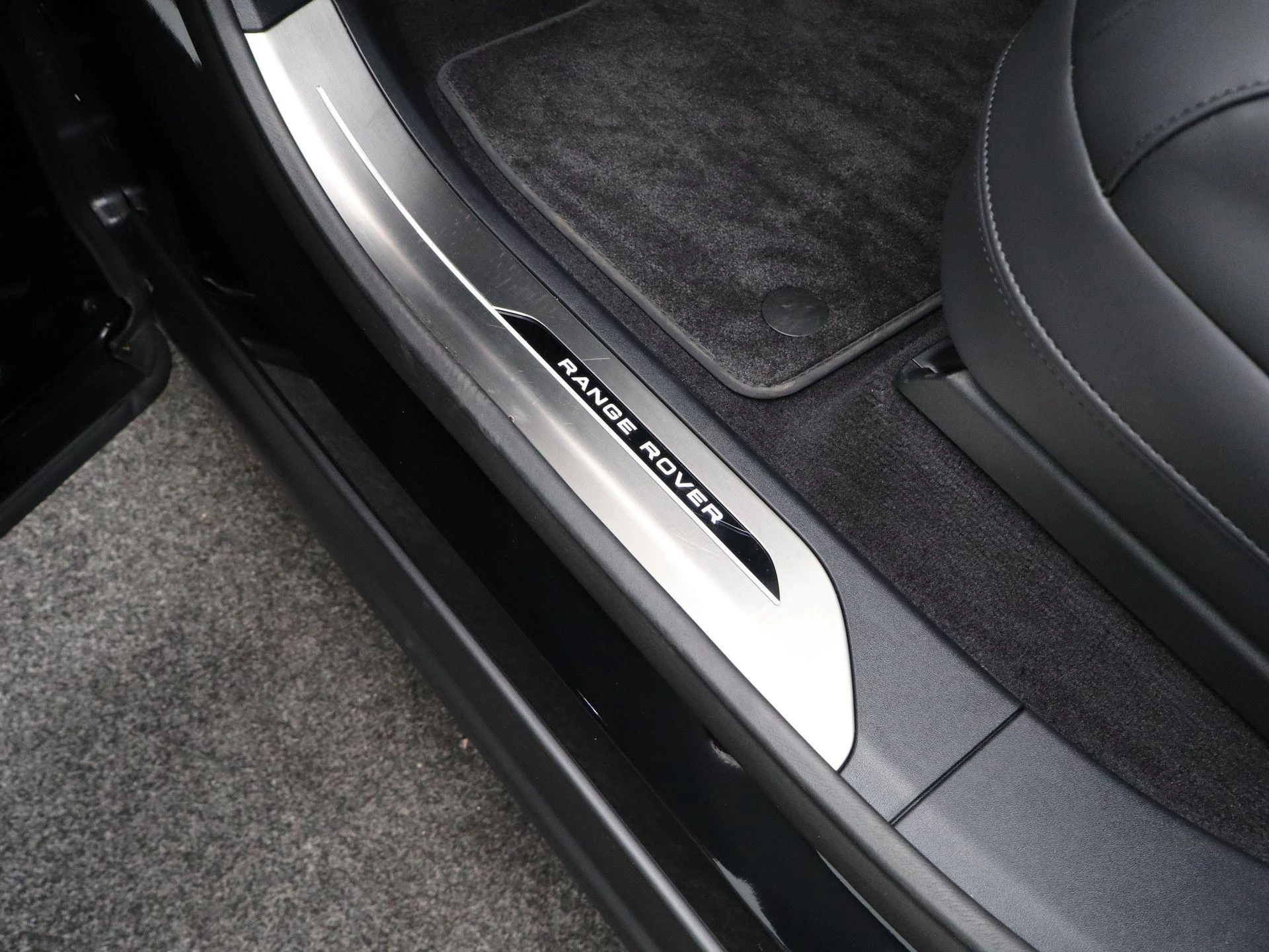 Land Rover-Range Rover Sport-image-31