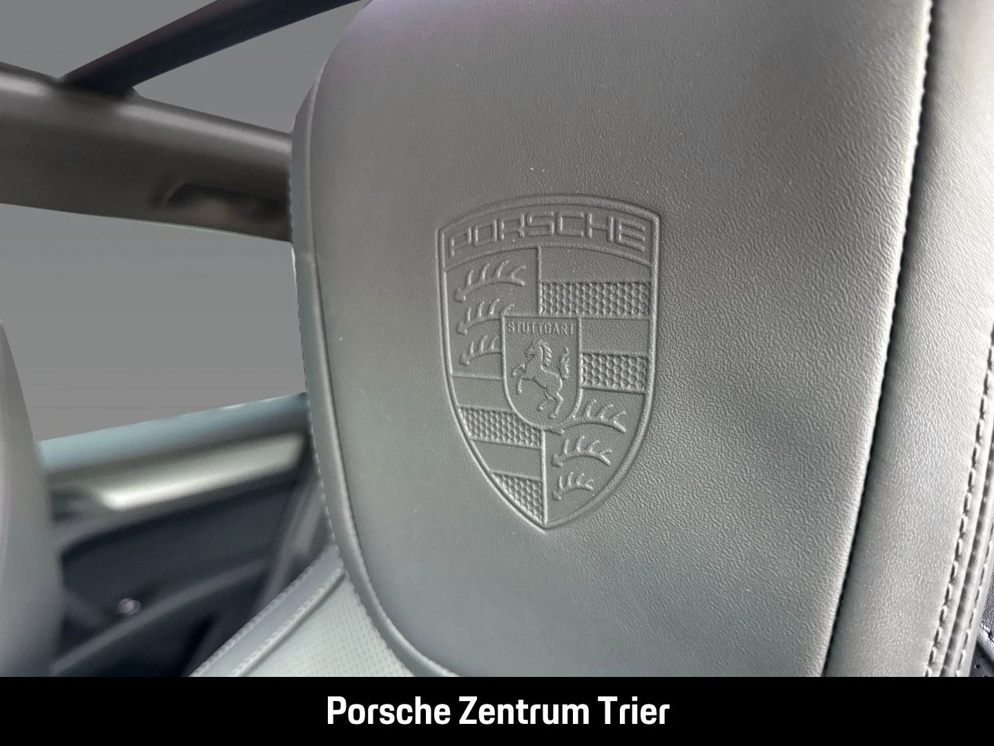 Porsche Cayenne Electric HA-Lenkung Head-Up BOSE 21-Zoll -