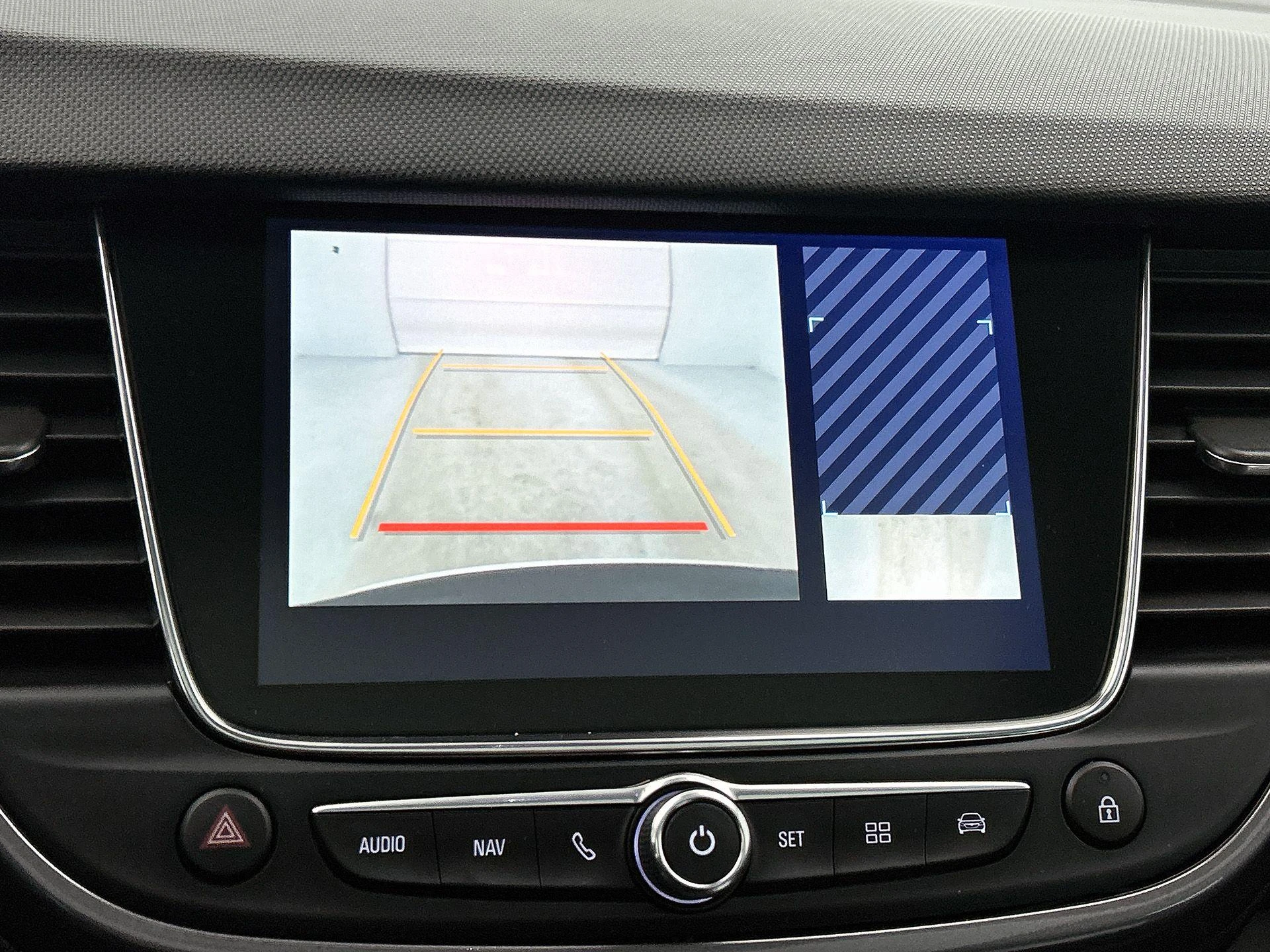 Opel-Crossland X-image-9