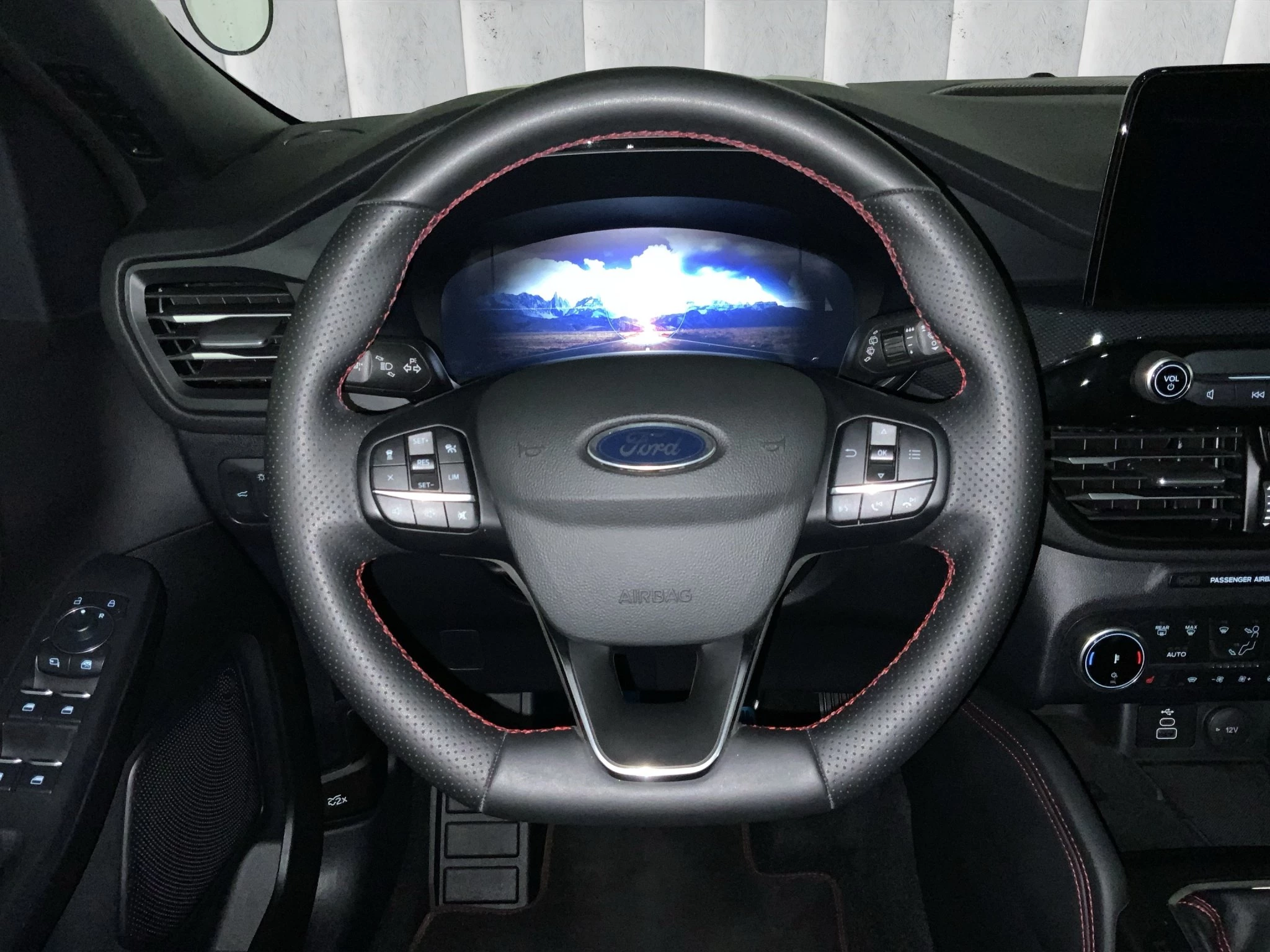 Ford-Kuga-image-12