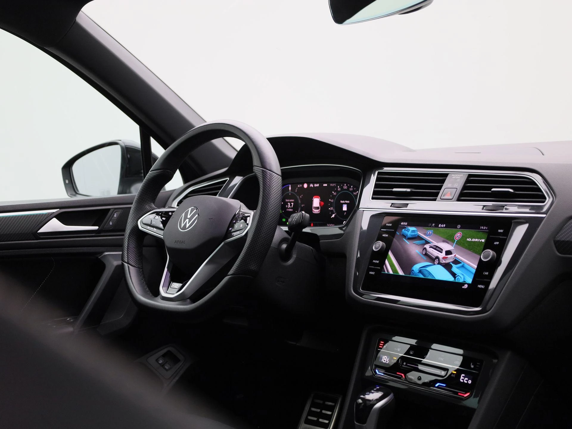 Volkswagen-Tiguan-image-42