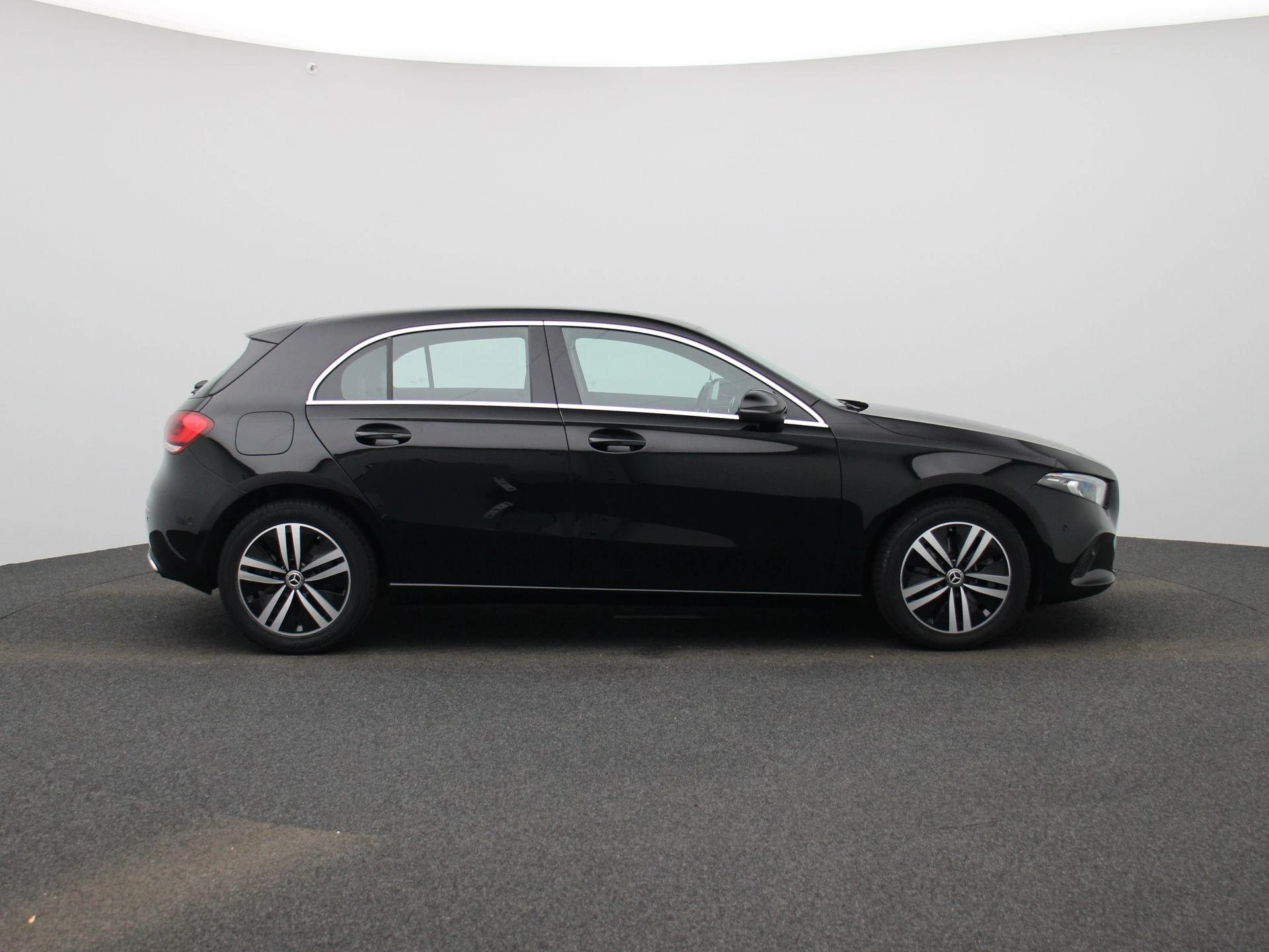 Mercedes-Benz-A-Klasse-image-6
