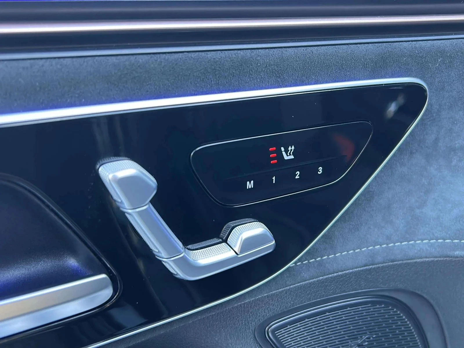 Mercedes-Benz-EQE-image-10