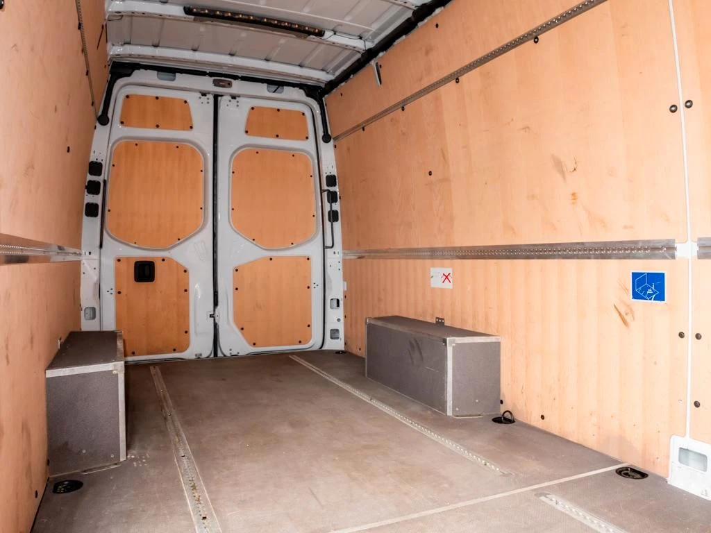 Mercedes-Benz-Sprinter 317-image-12