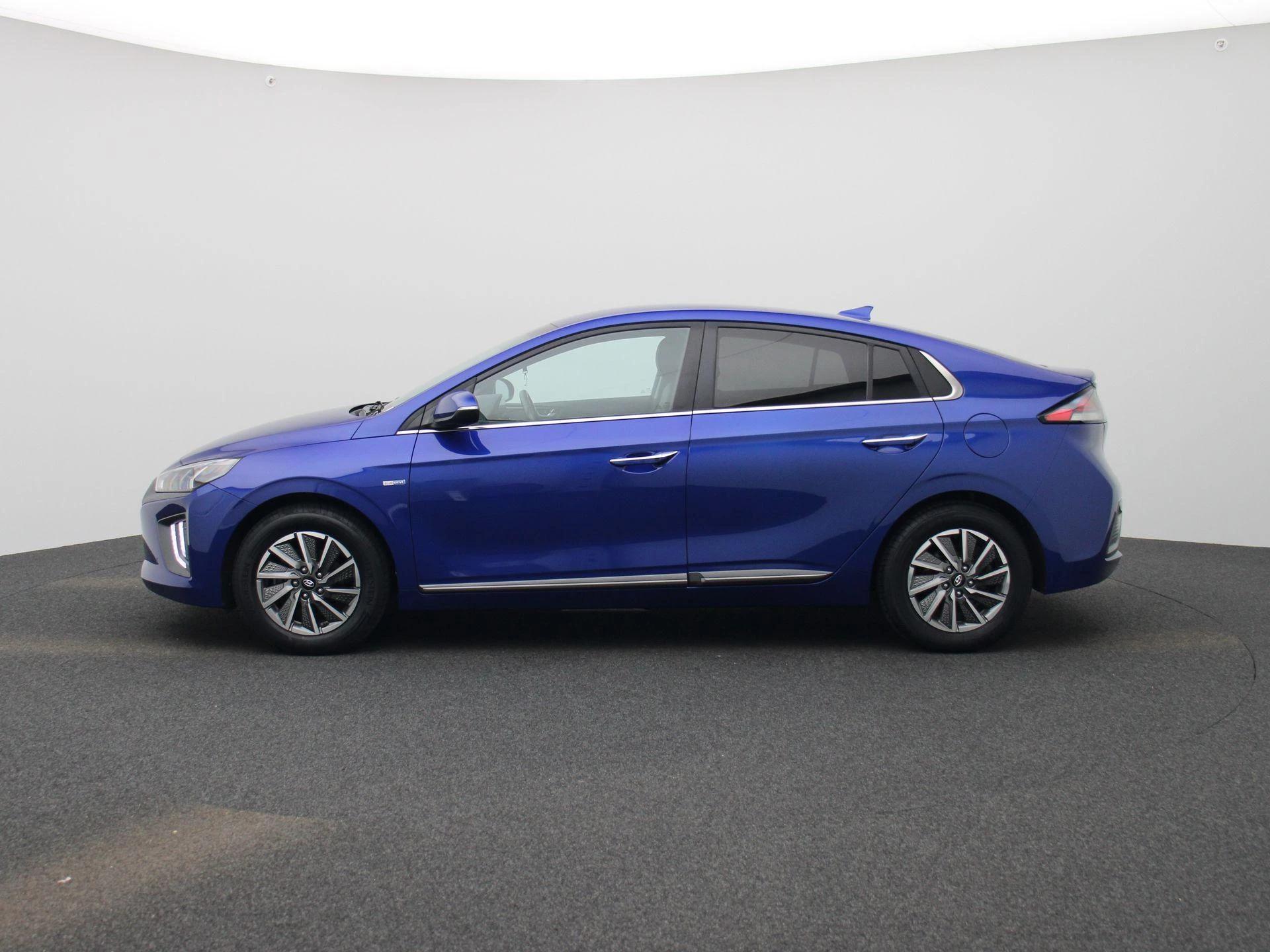 Hyundai-IONIQ-image-3