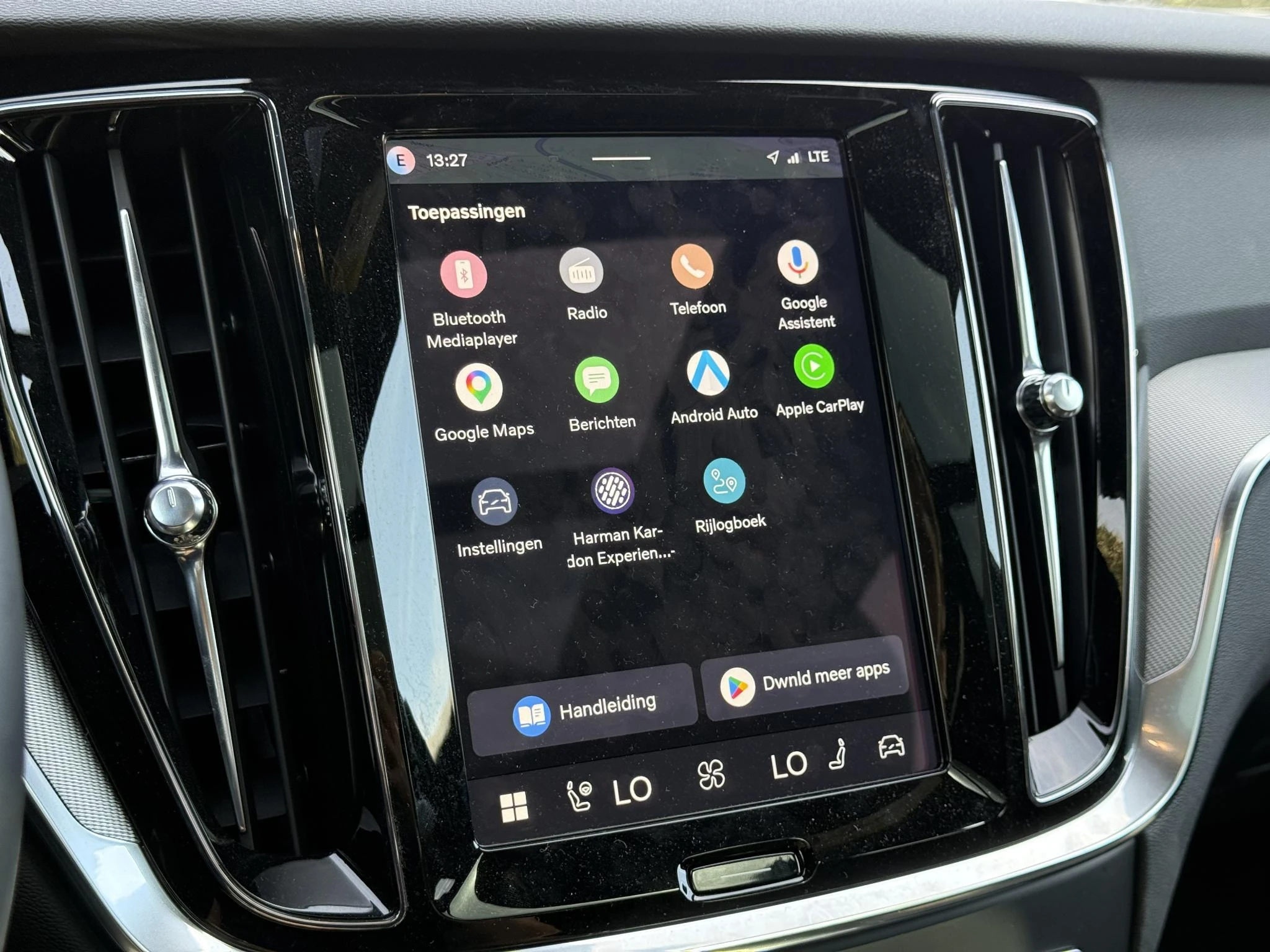 Volvo-V60-image-22
