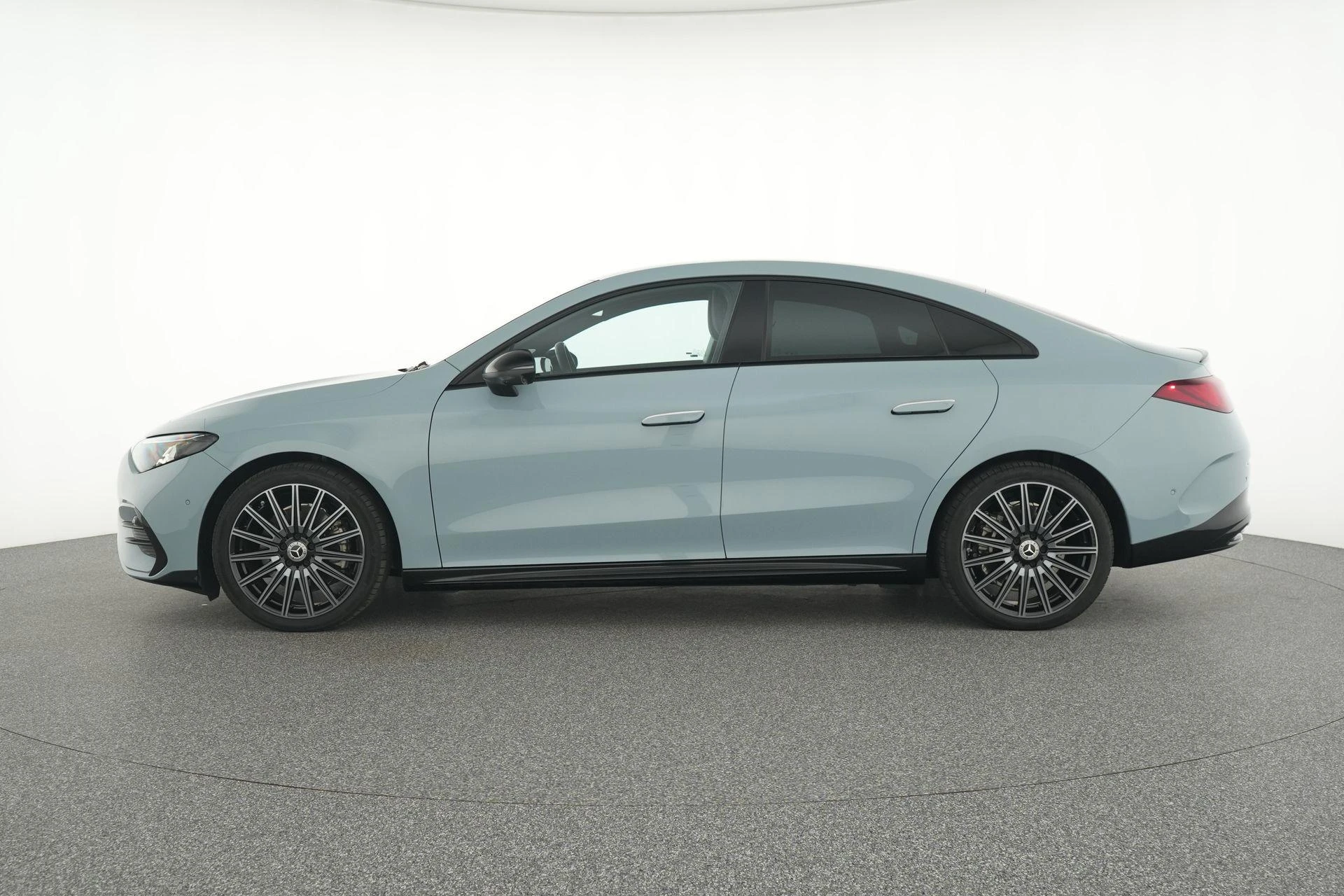 Mercedes-Benz-CLA-image-7
