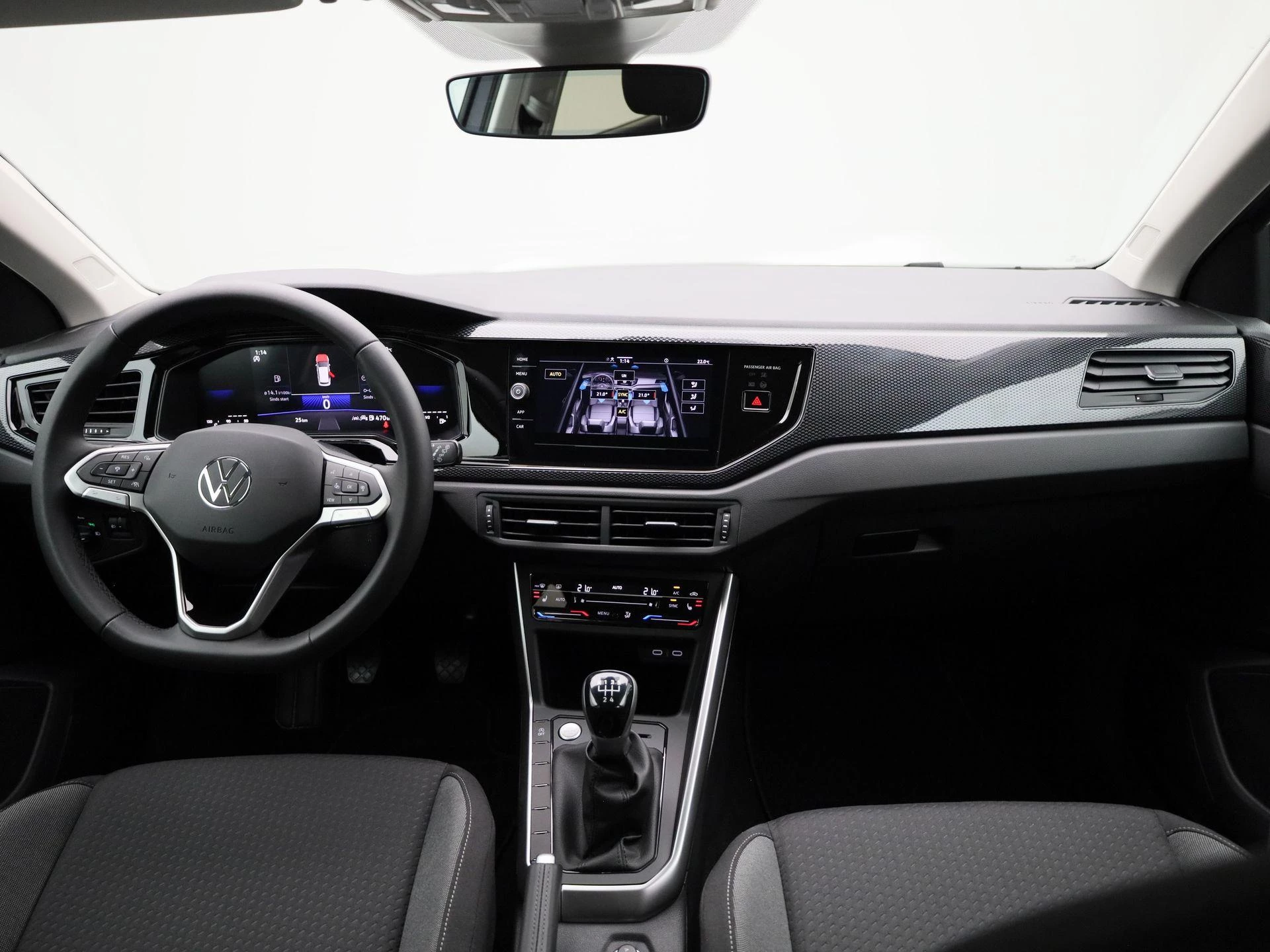 Volkswagen-Polo-image-34