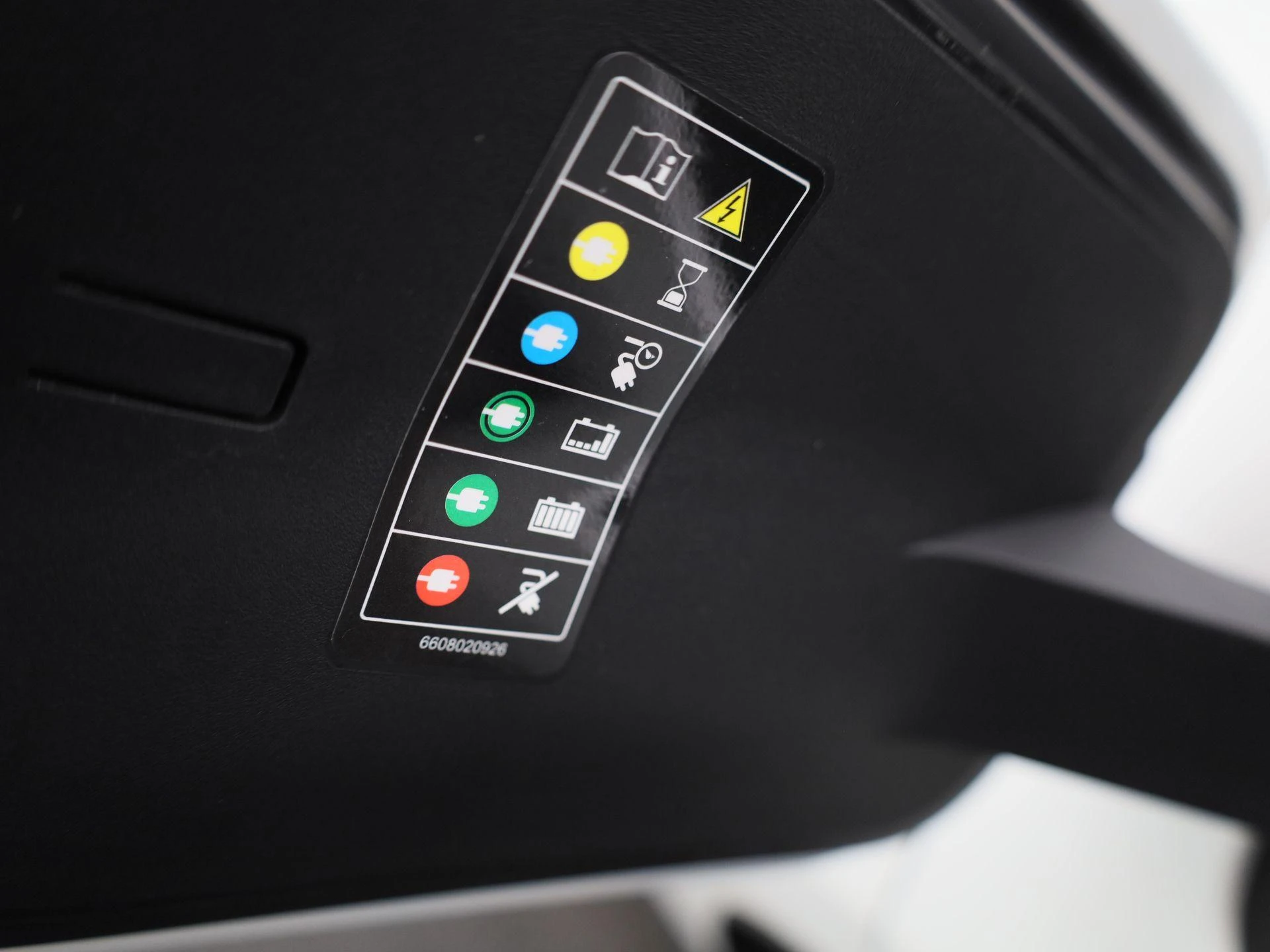 Volvo-EX30-image-16