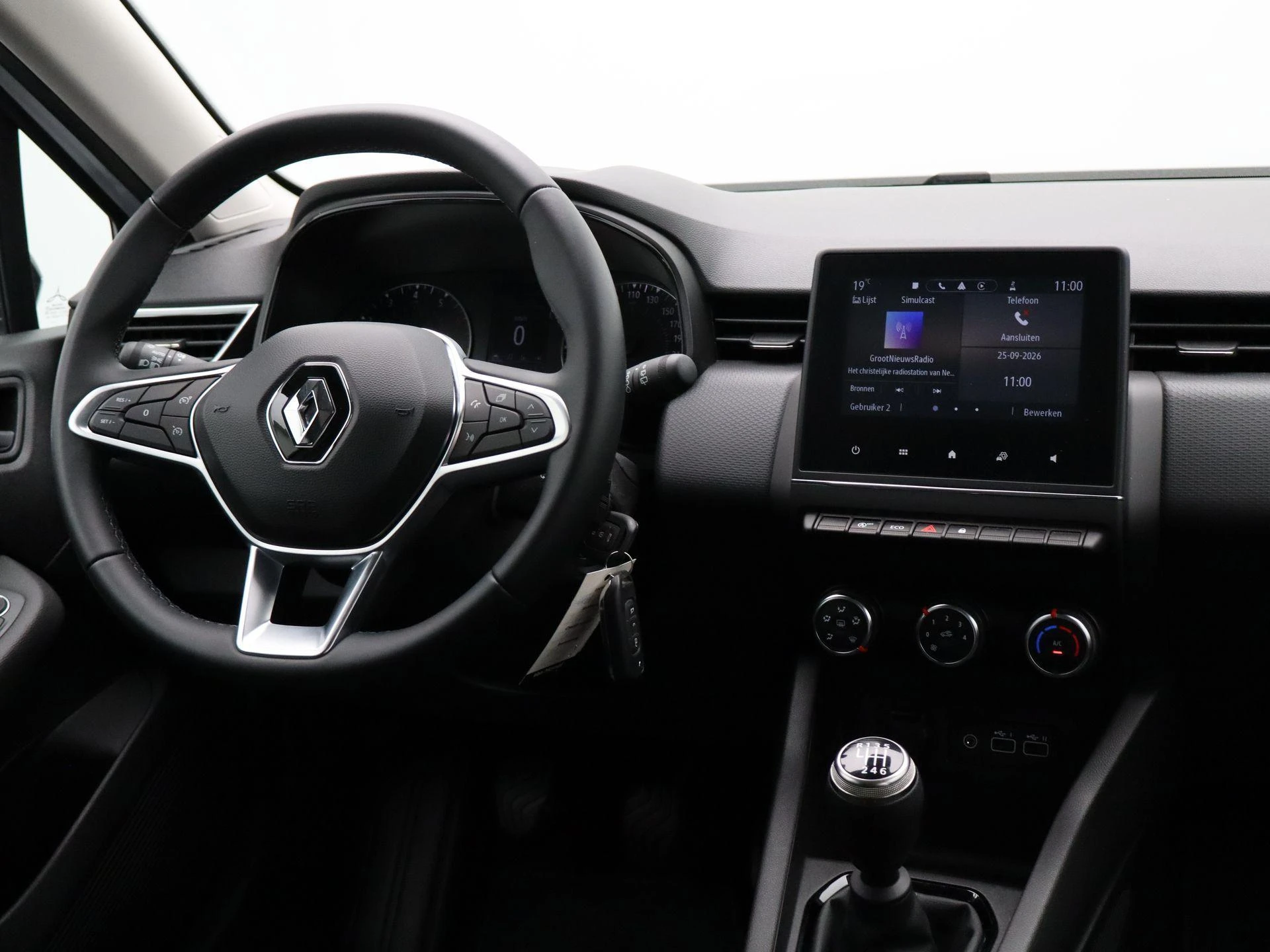 Renault-Clio-image-26