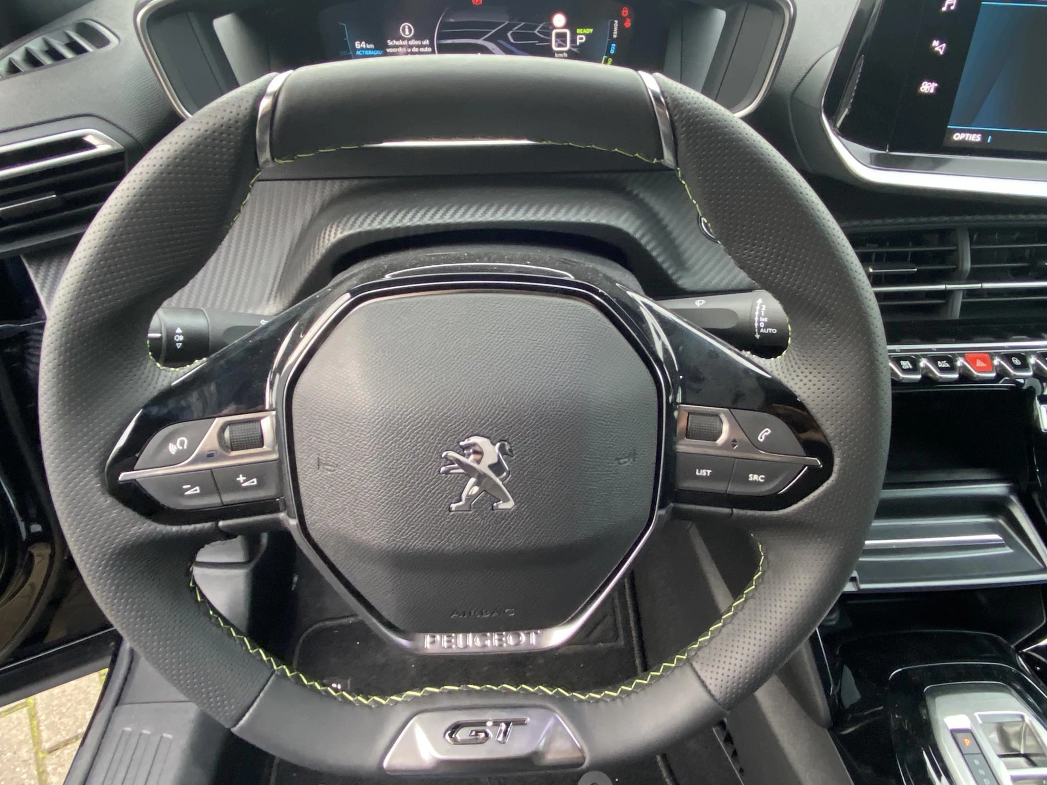 Peugeot e-2008 EV GT 50 kWh