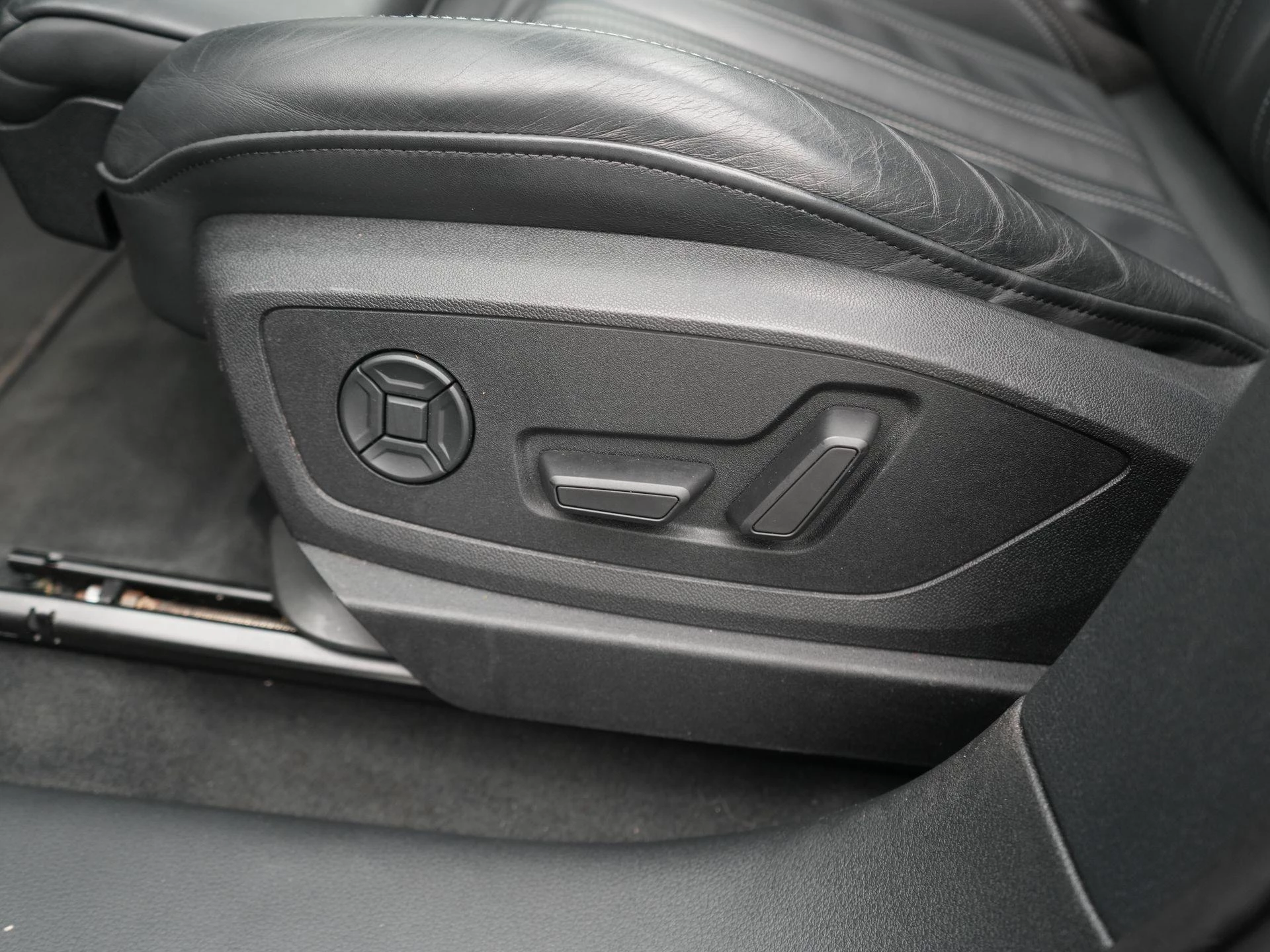 Audi e-tron e-tron 55 quattro advanced Pro Line Plus 95 kWh