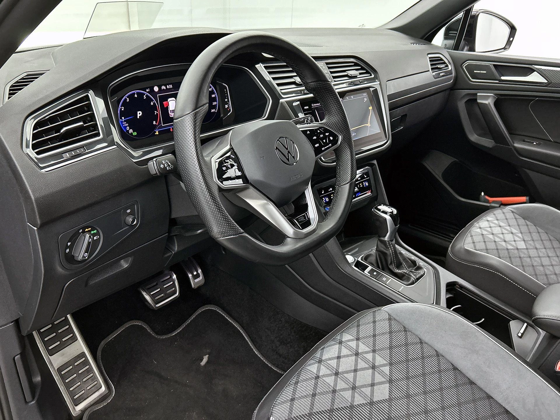 Volkswagen-Tiguan Allspace-image-19