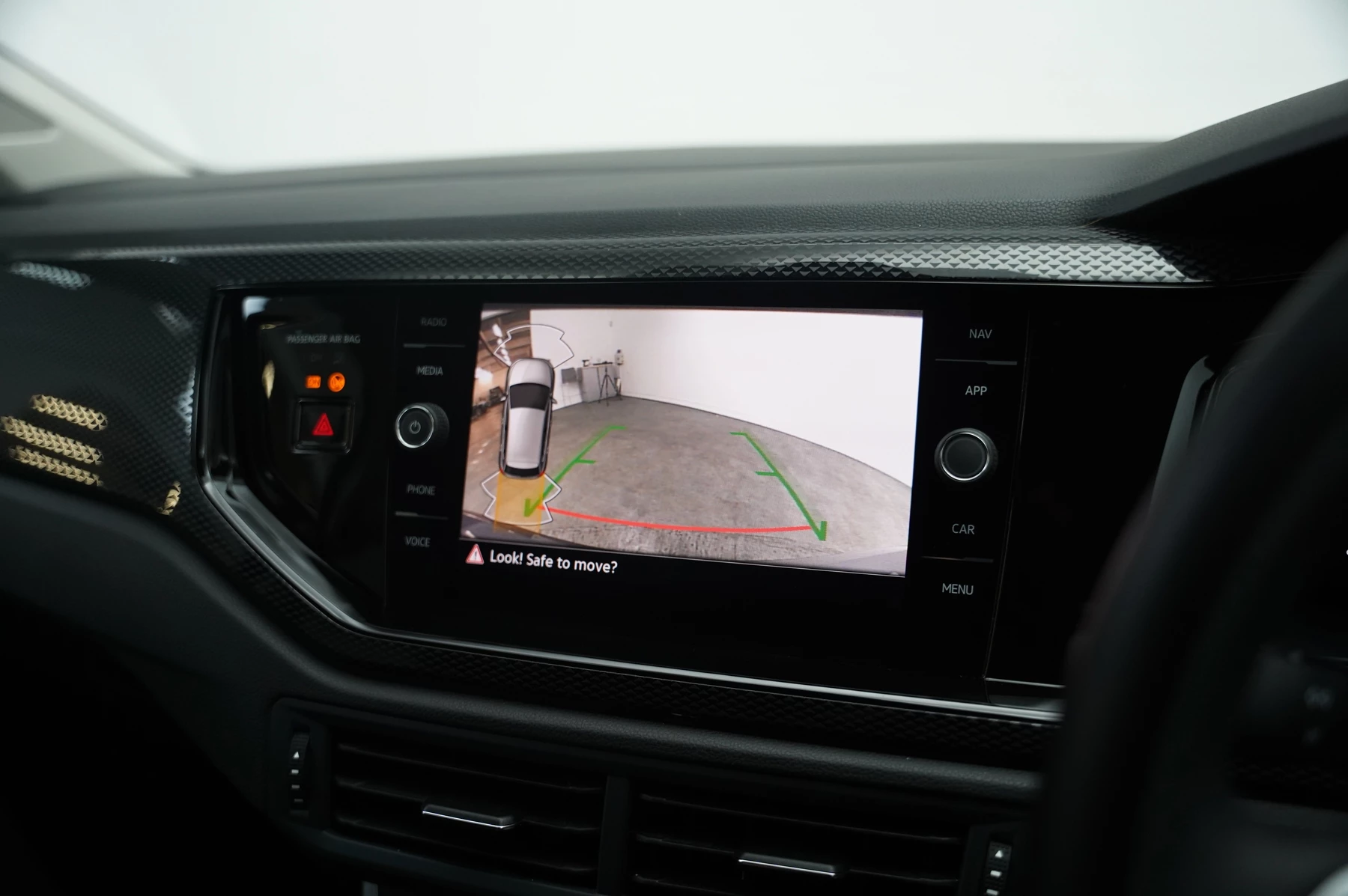 Volkswagen-Polo-image-18