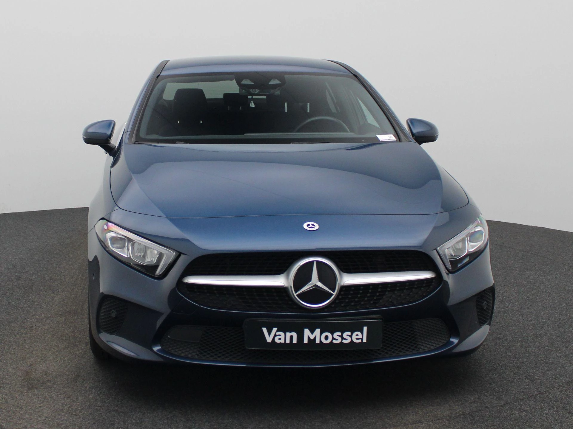 Mercedes-Benz-A-Klasse-image-2