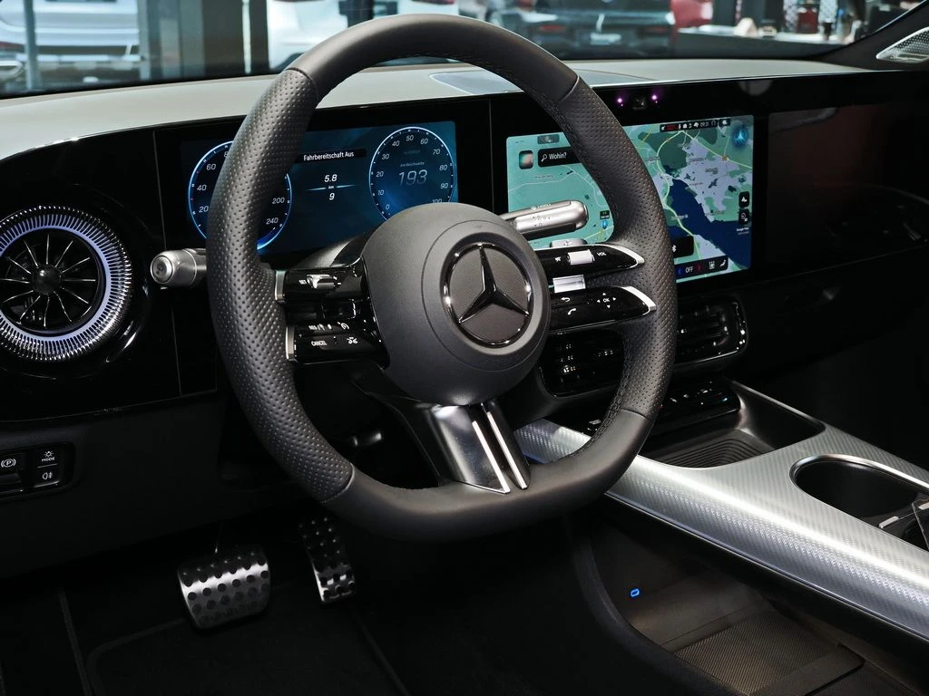 Mercedes-Benz-CLA 250+-image-6