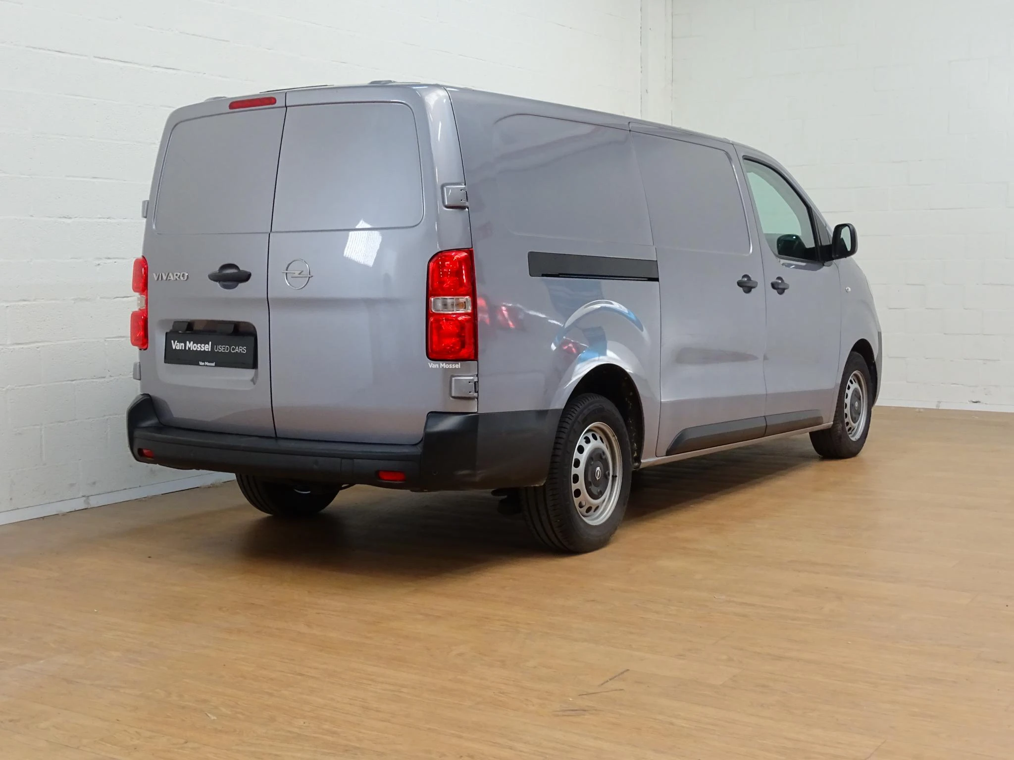 Opel-Vivaro-image-5