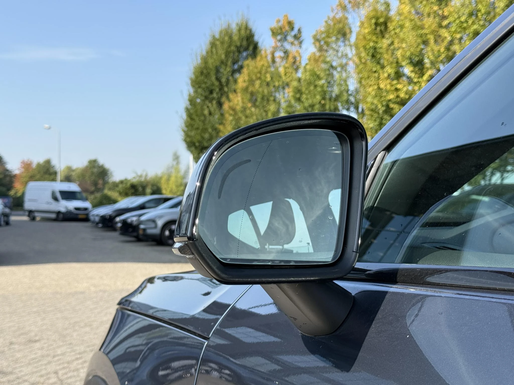 Volvo-EX40-image-13
