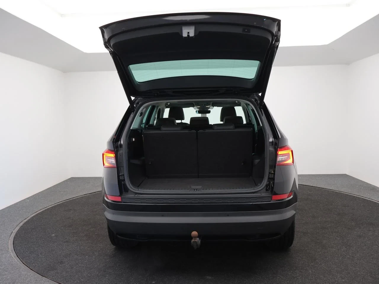 Škoda Kodiaq SKODA Kodiaq 1.5TSI 150PK *AUTOMAAT*PANODAK*TREKHAAK*LEDER*CAMERA*PDC*NAVI*AIRCO*KEYLESS GO*...*