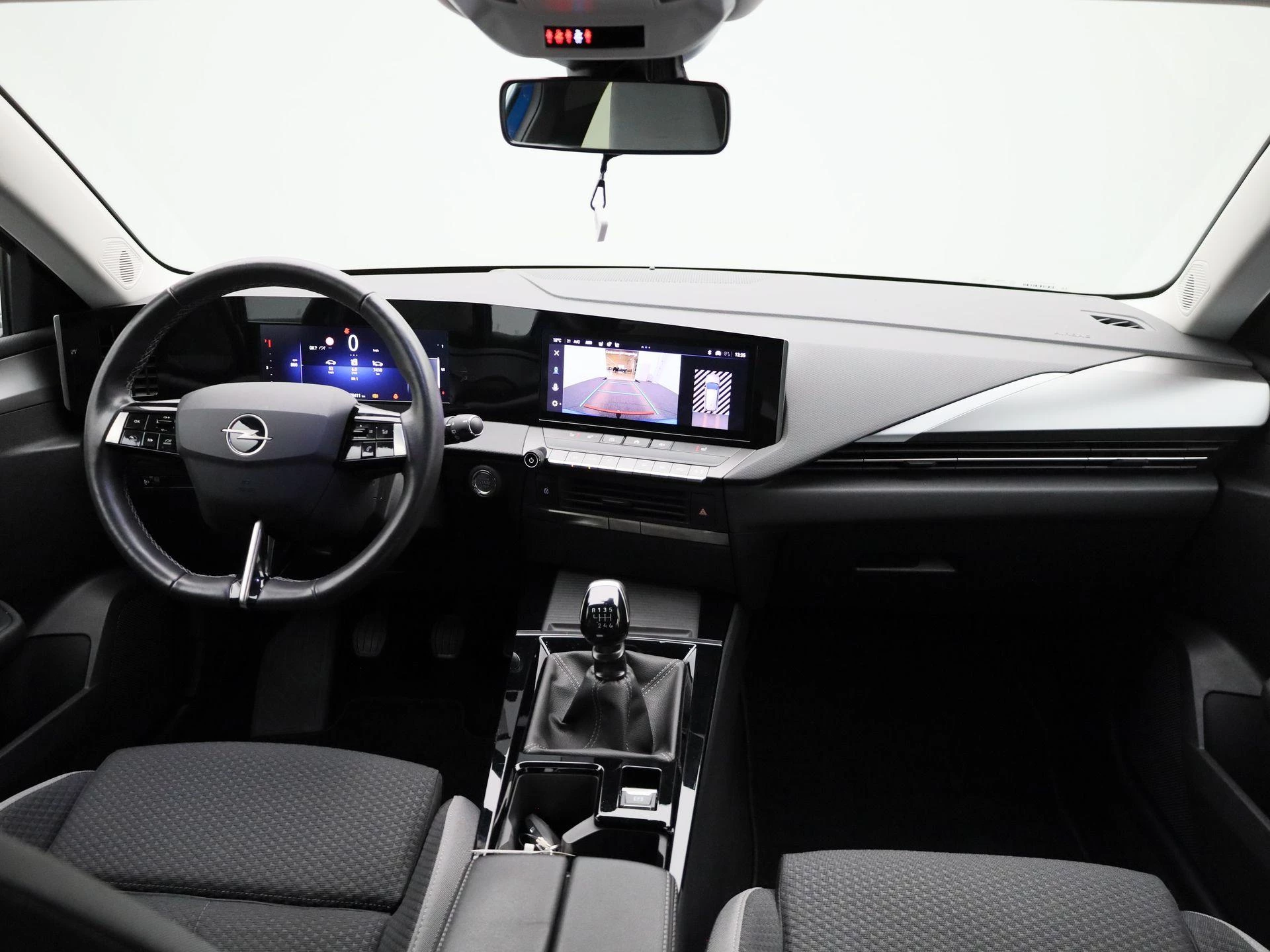 Opel-Astra-image-33