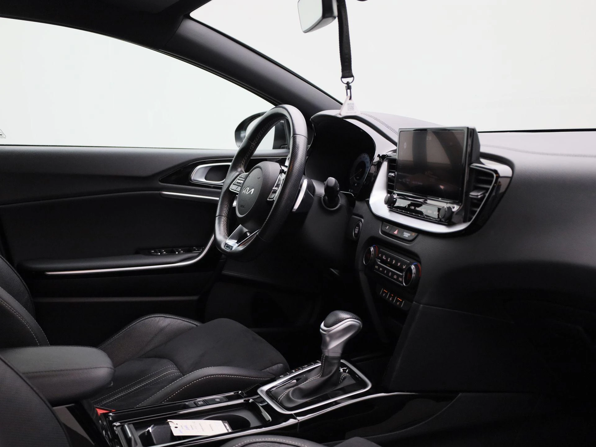 Kia-ProCeed-image-35