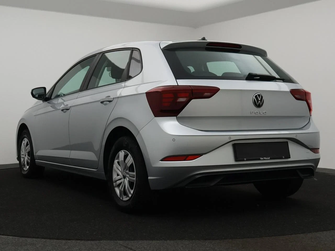 Volkswagen-Polo-image-1