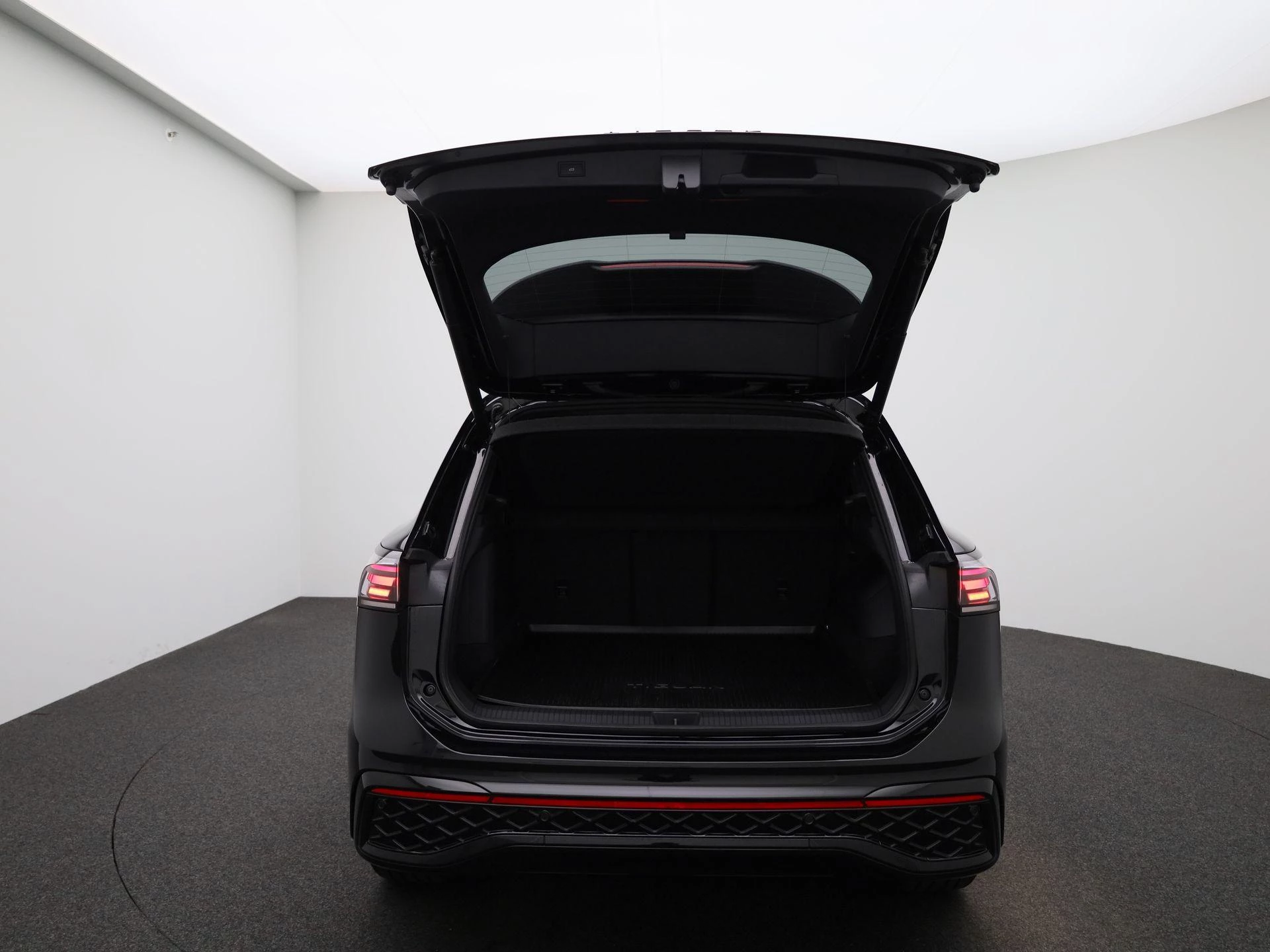 Volkswagen Tiguan 1.5 eHybrid R-Line Edition 272 PK|