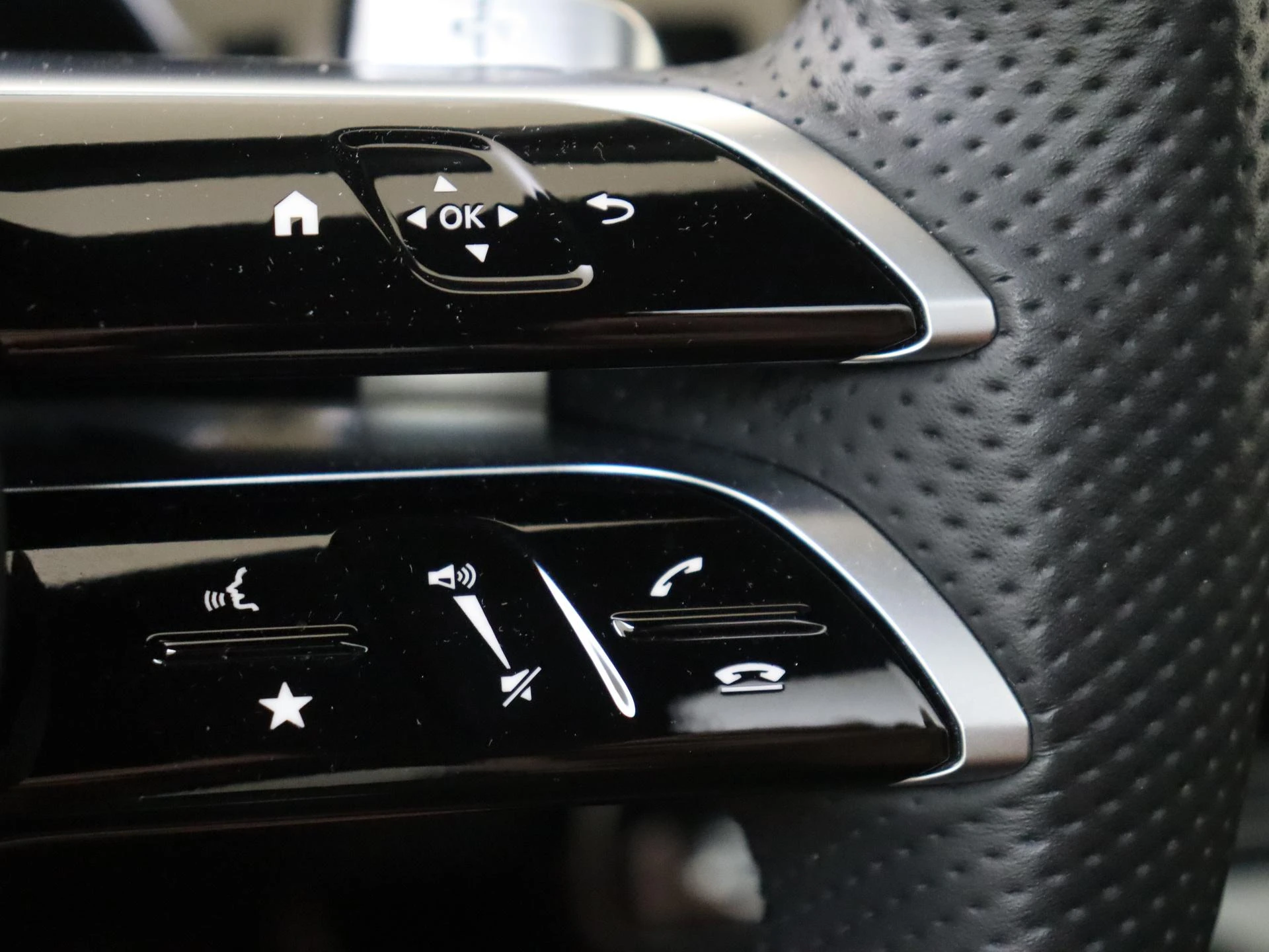 Mercedes-Benz-A-Klasse-image-13
