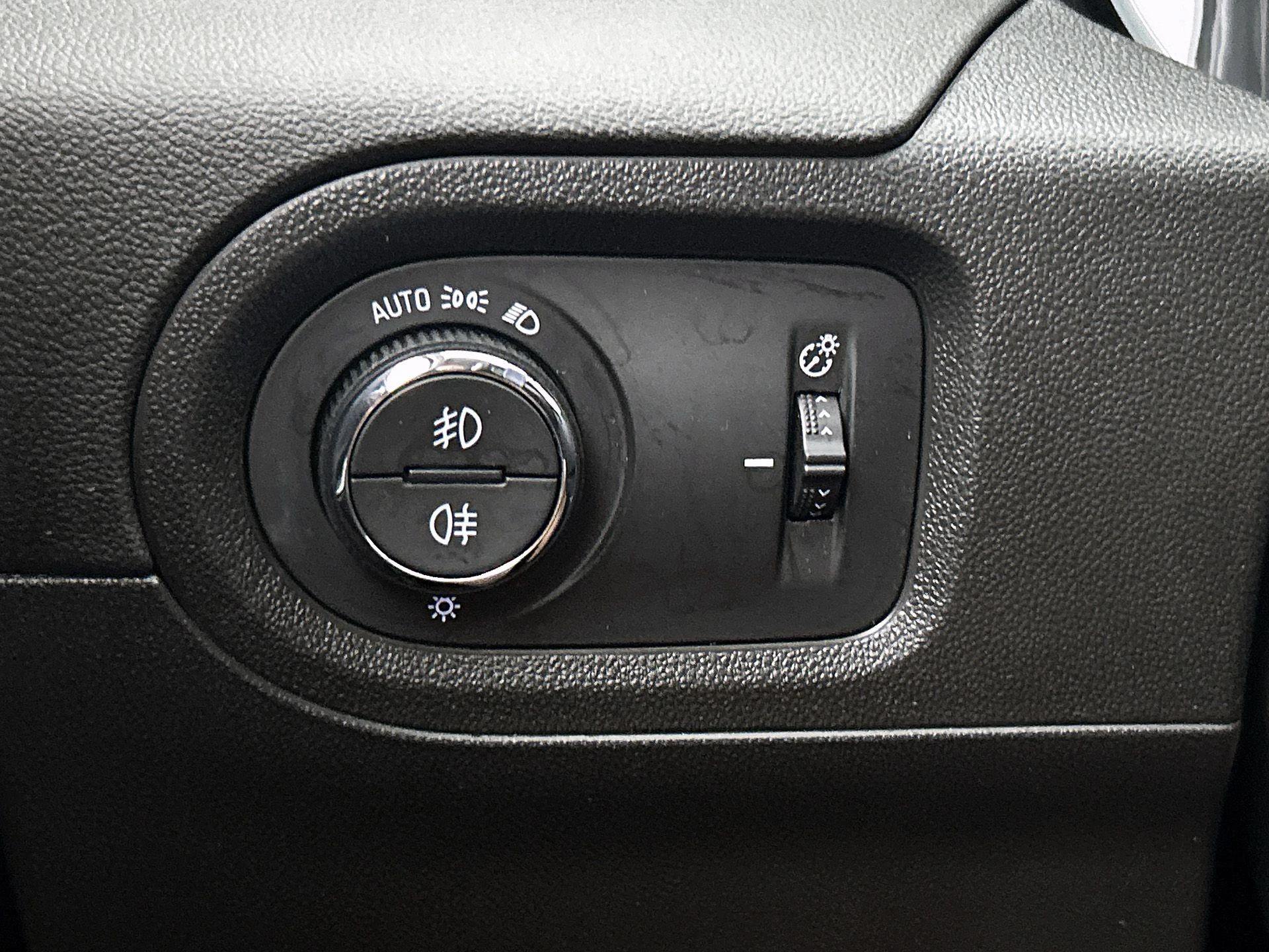 Opel-Grandland X-image-28