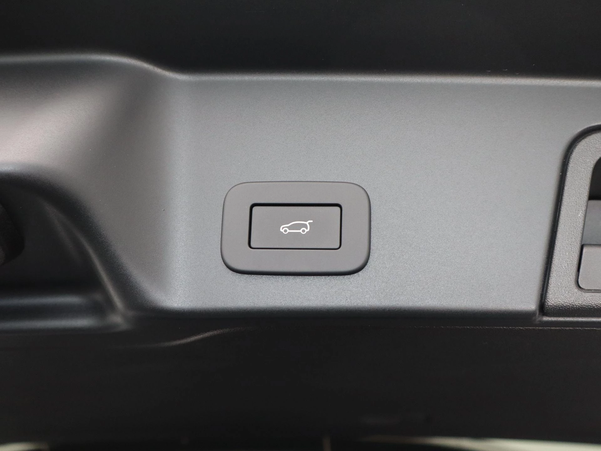 Land Rover-Range Rover Evoque-image-32