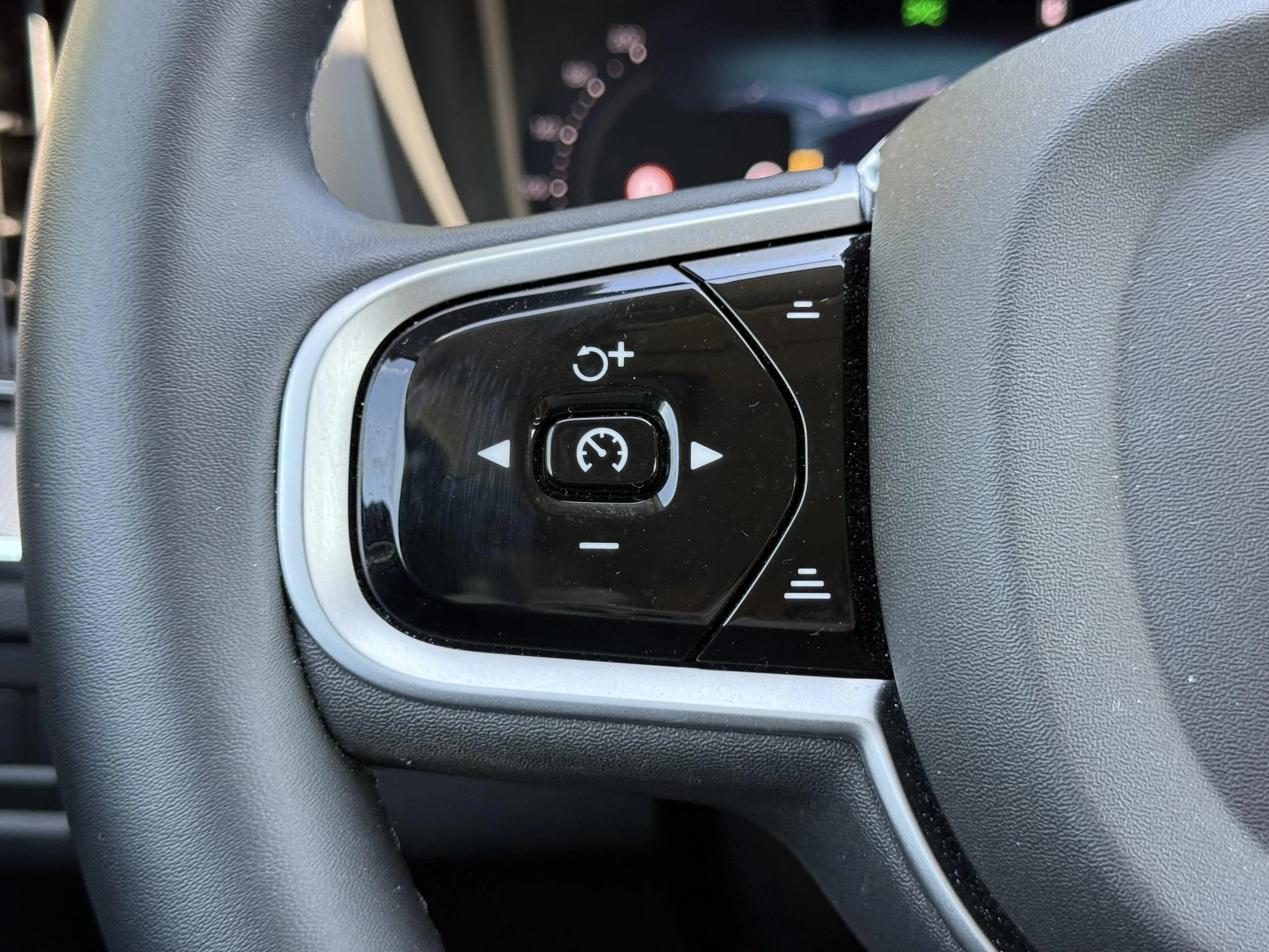 Volvo XC60 T6 Plug-in hybrid AWD Essential Trekhaak