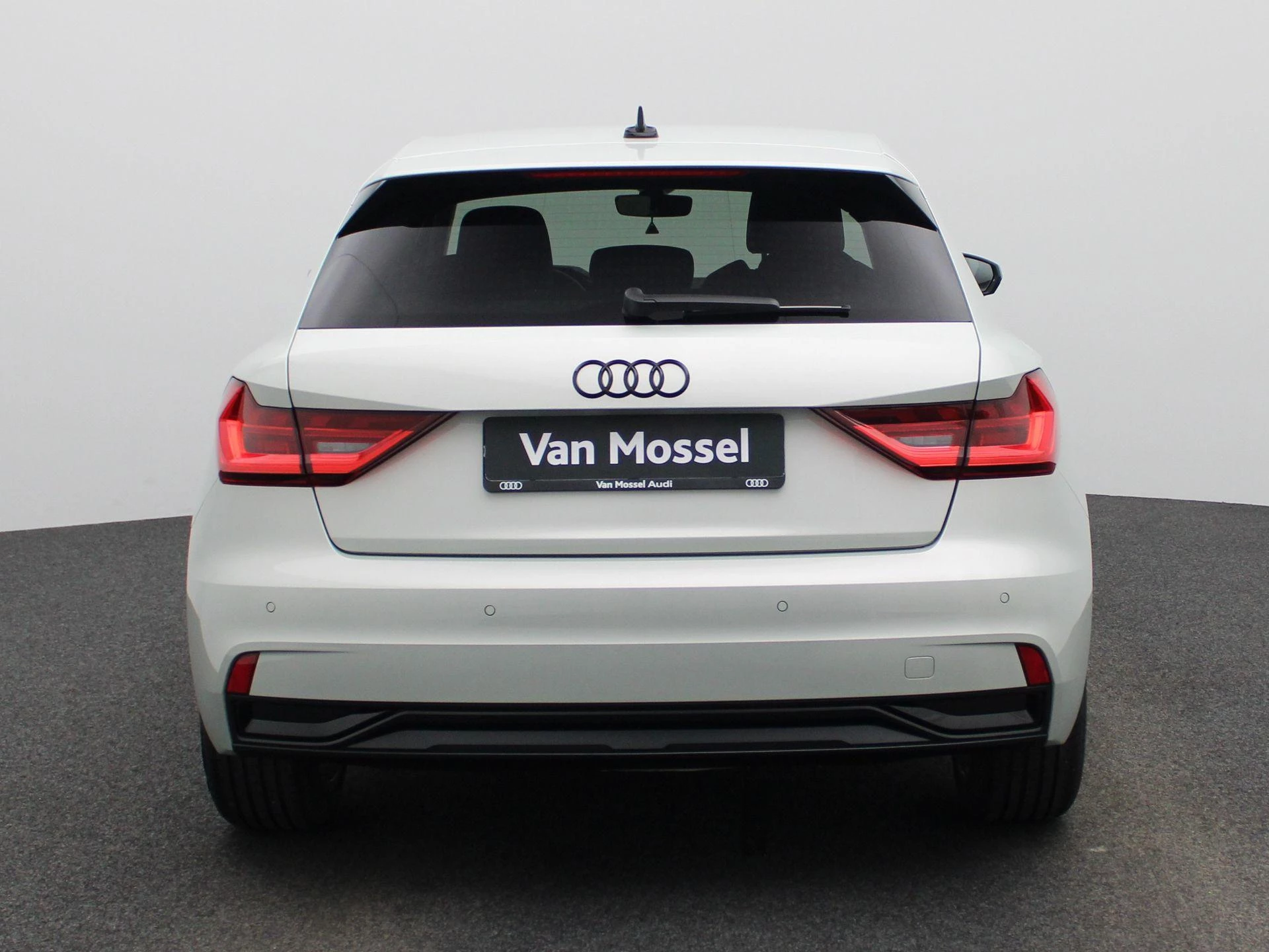 Audi-A1 Sportback-image-4
