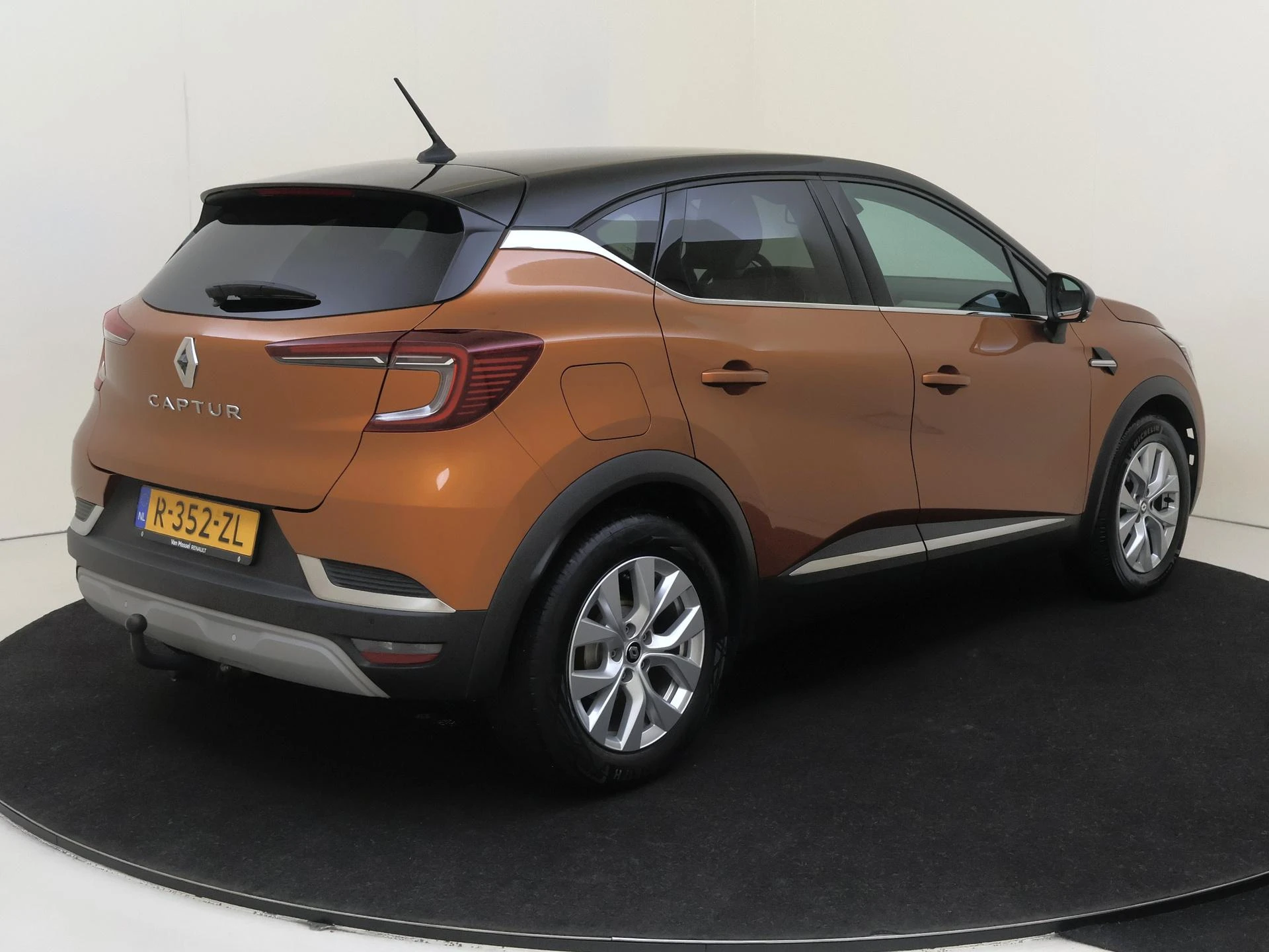 Renault-Captur-image-3