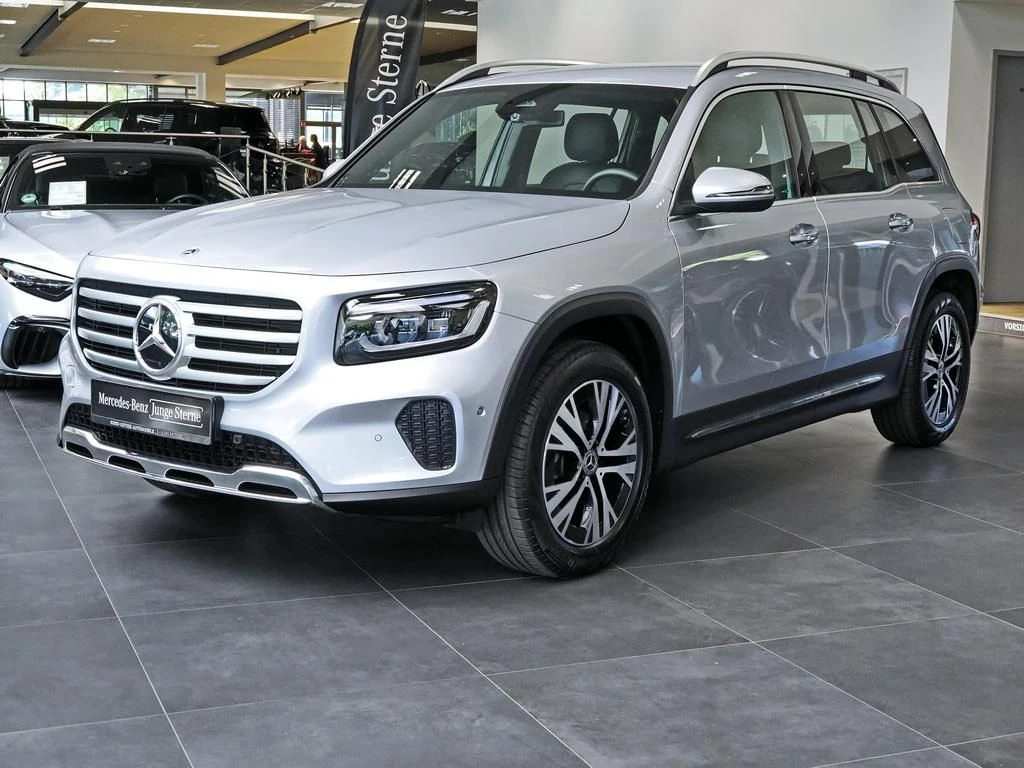 Mercedes-Benz-GLB 200-image-7