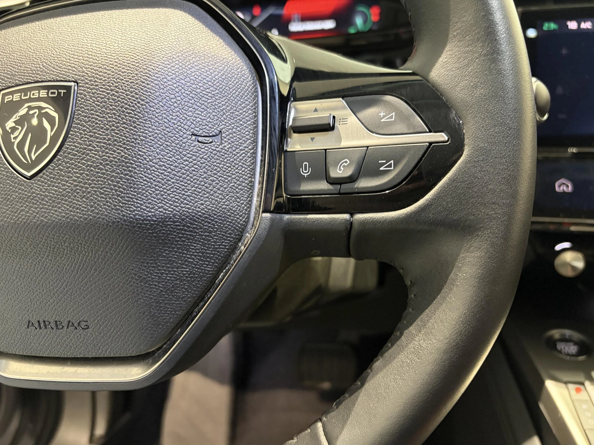Peugeot-308-image-11