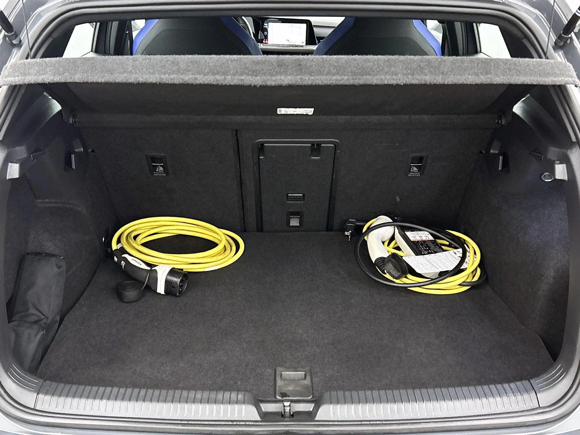 Volkswagen-Golf-image-27