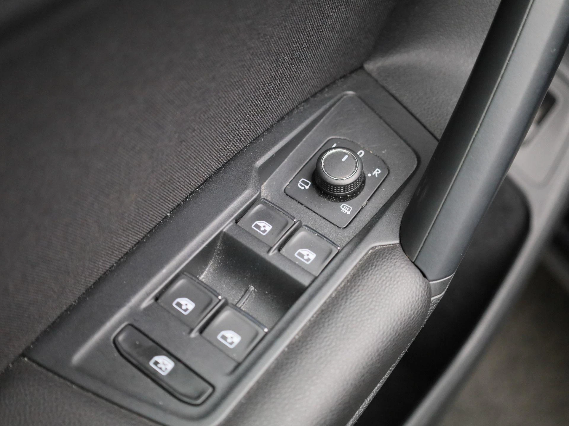 Volkswagen-Tiguan-image-32